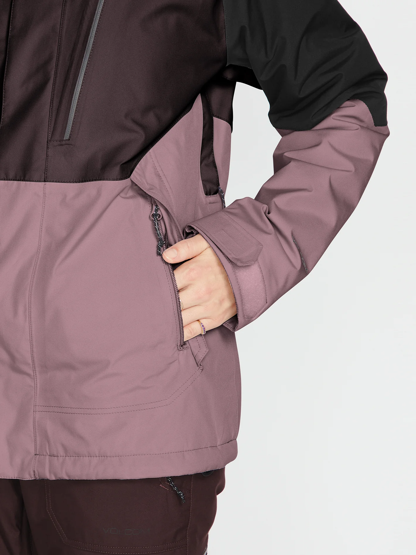 Aris Insulated Gore-Tex Jacket - Black Plum - Image 8