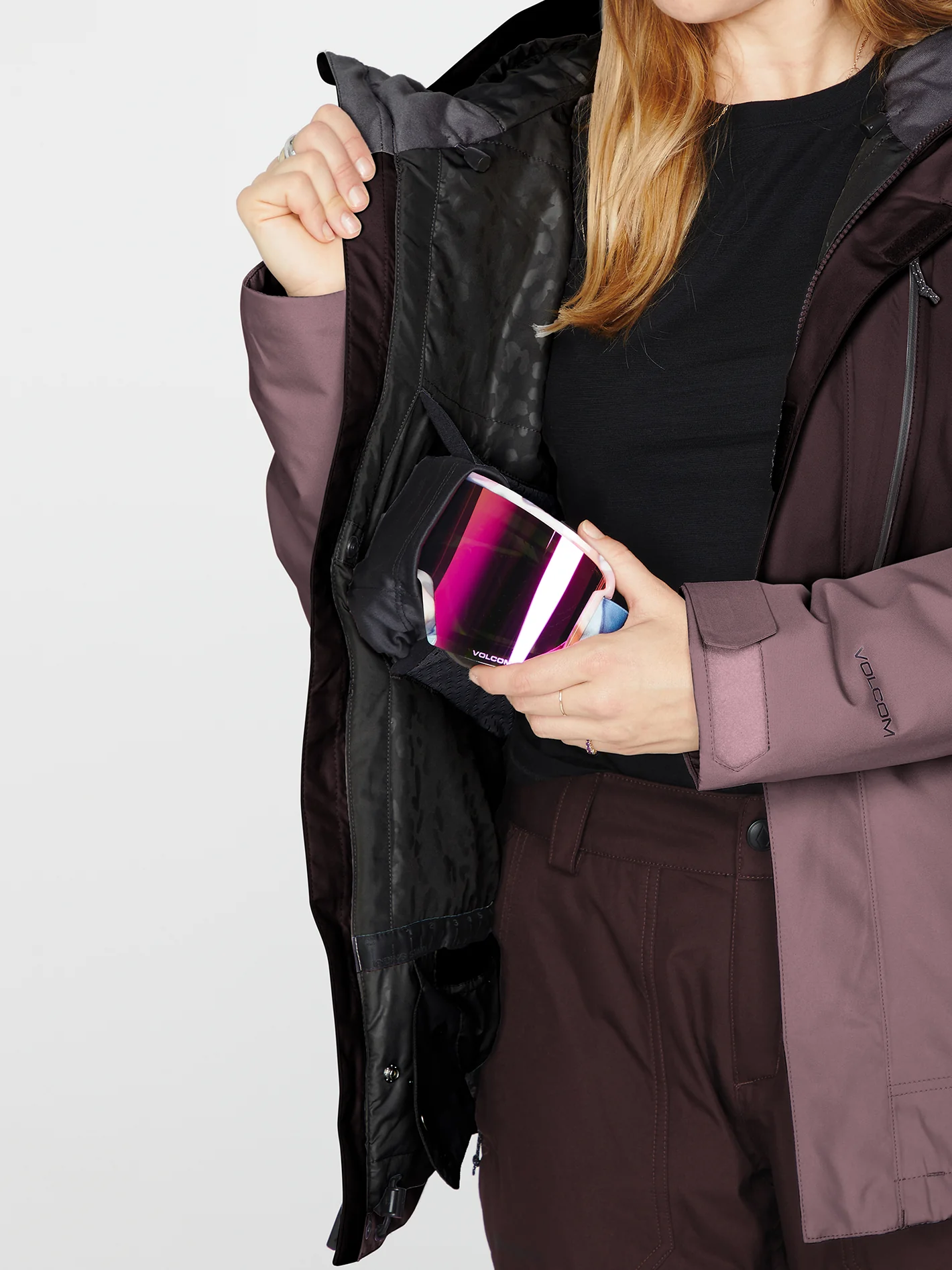 Aris Insulated Gore-Tex Jacket - Black Plum - Image 9