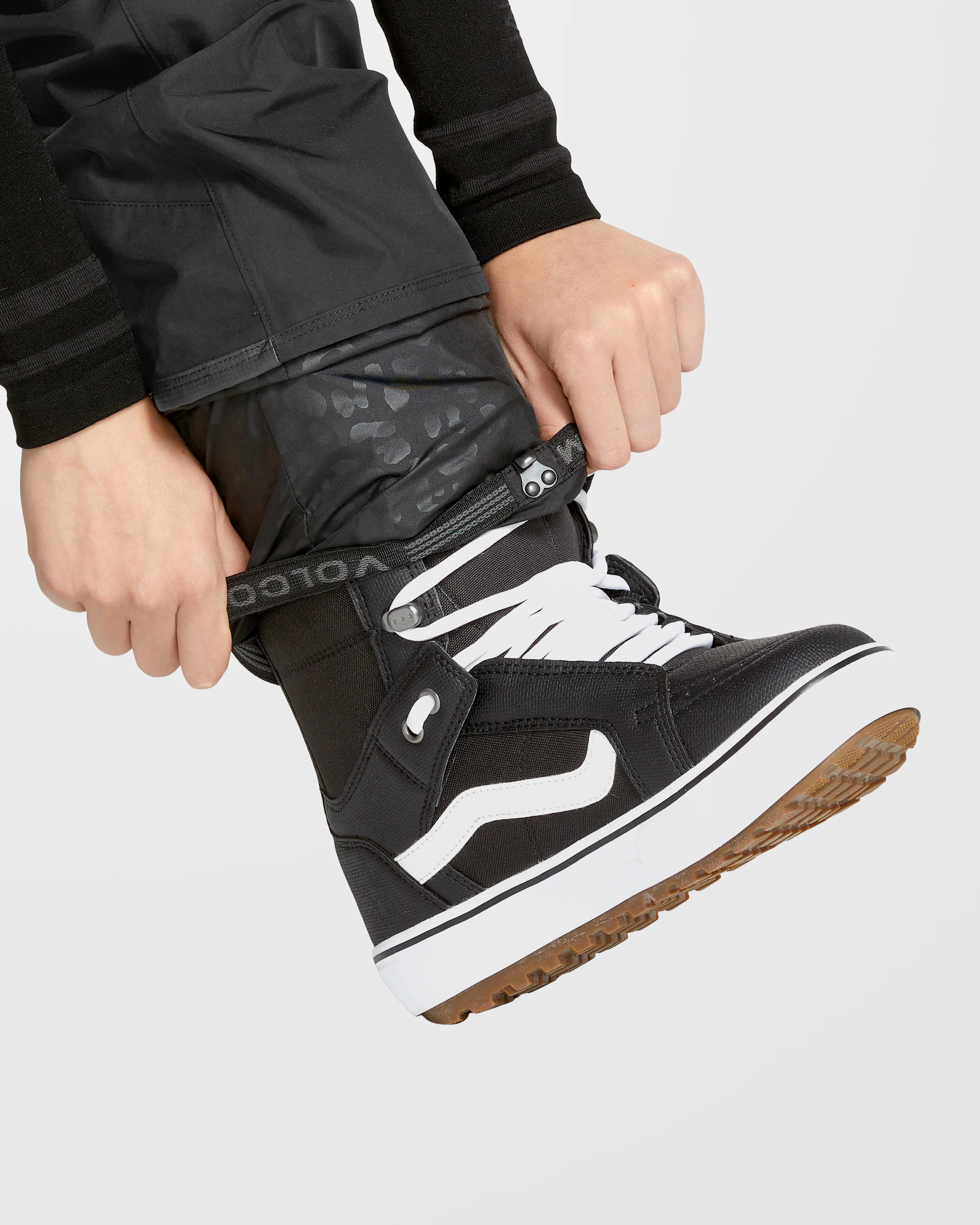Aston Gore-Tex Trousers - Black - Image 9