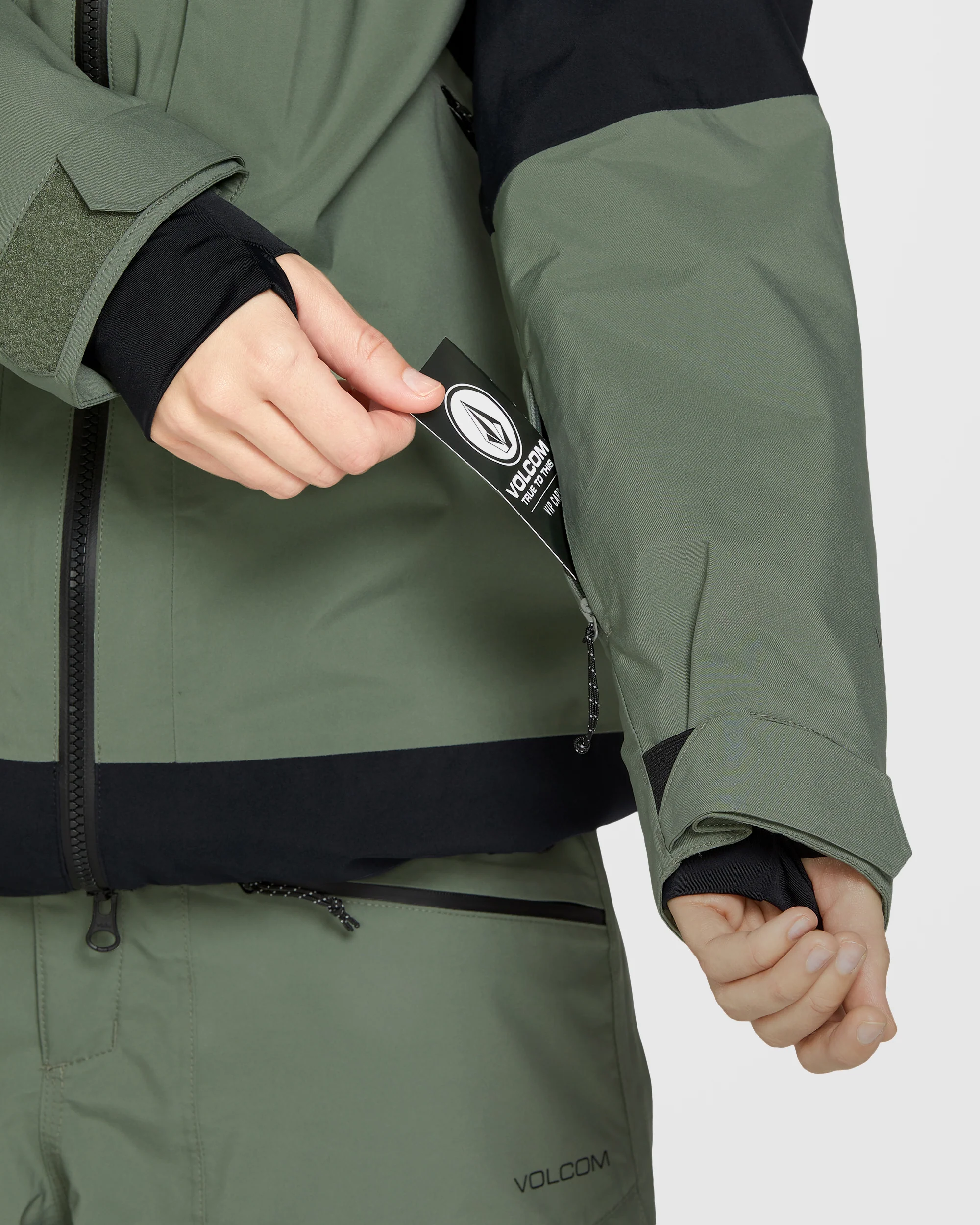 At Stretch Gore-Tex Jacket - Lichen Green - Image 8
