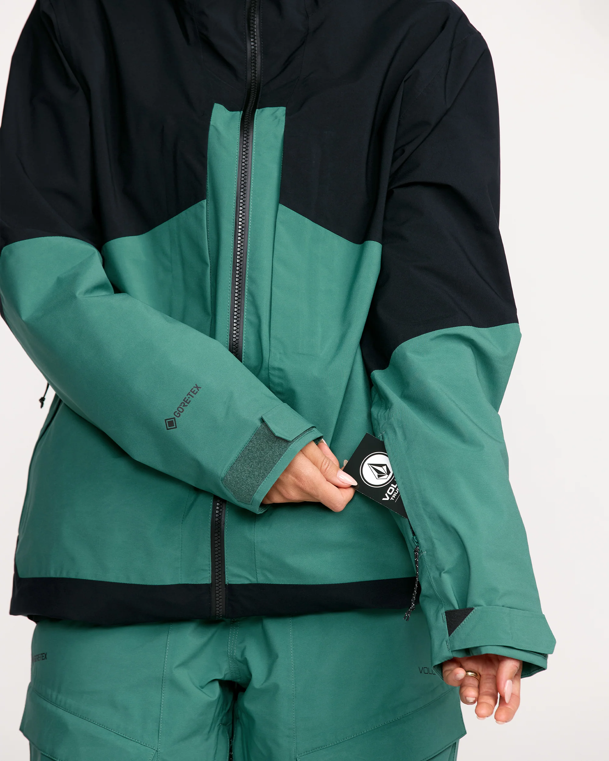 At Stretch Gore-Tex Jacket - Spruce Green - Image 7