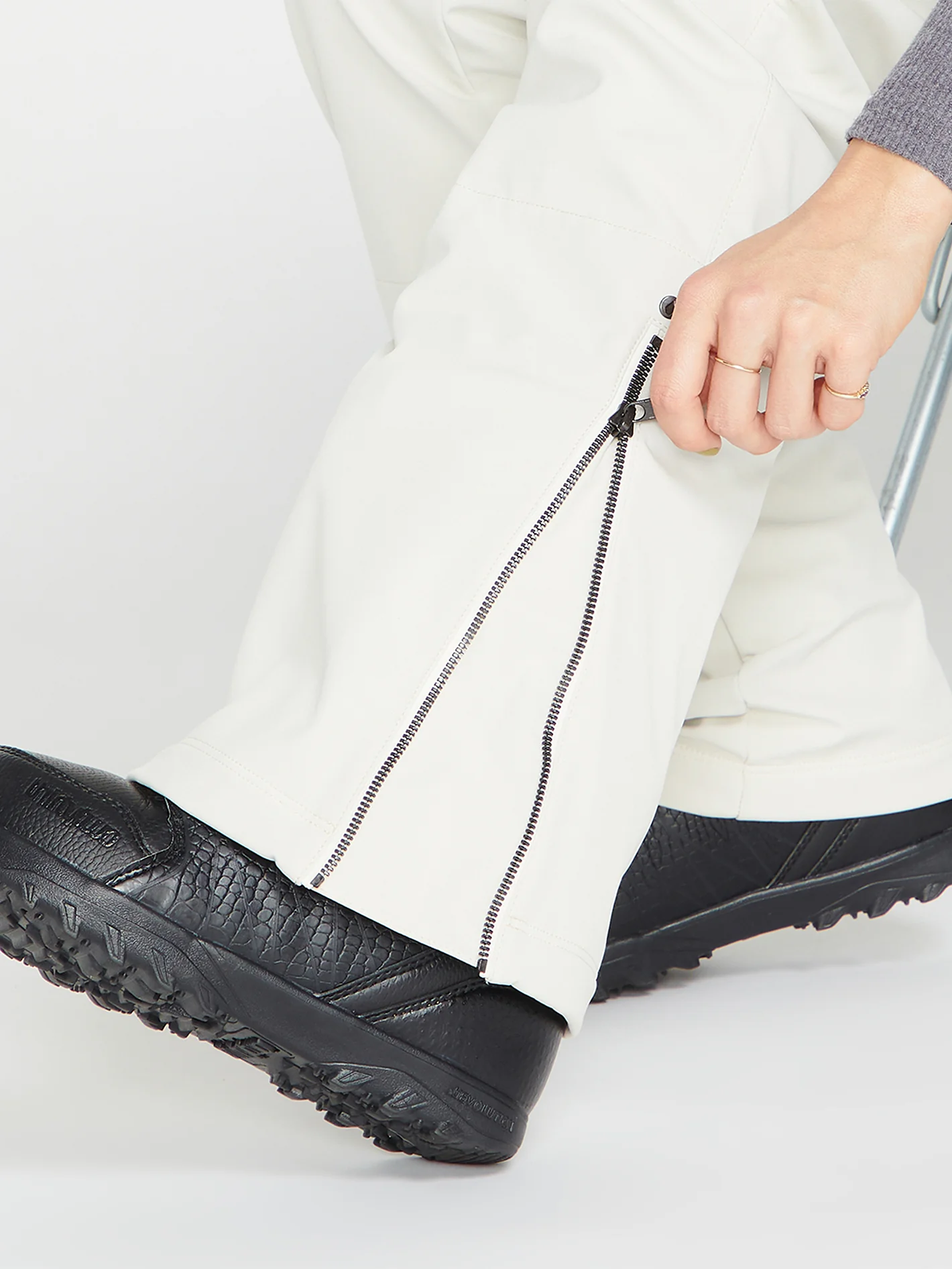Battle Stretch High Rise Trousers - Off White - Image 6