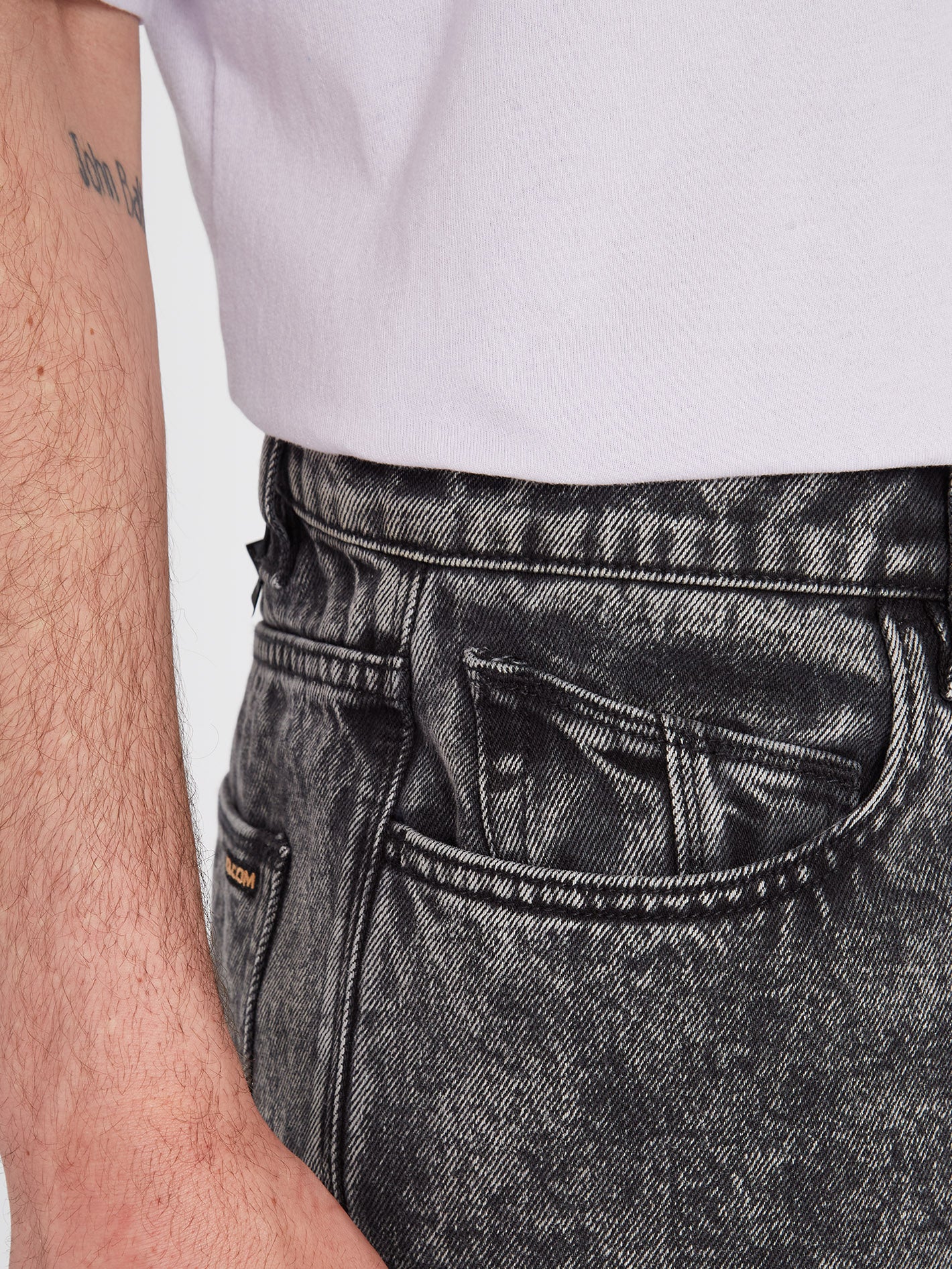 Billow Tapered Jeans - LIGHT ACID BLACK - Image 4