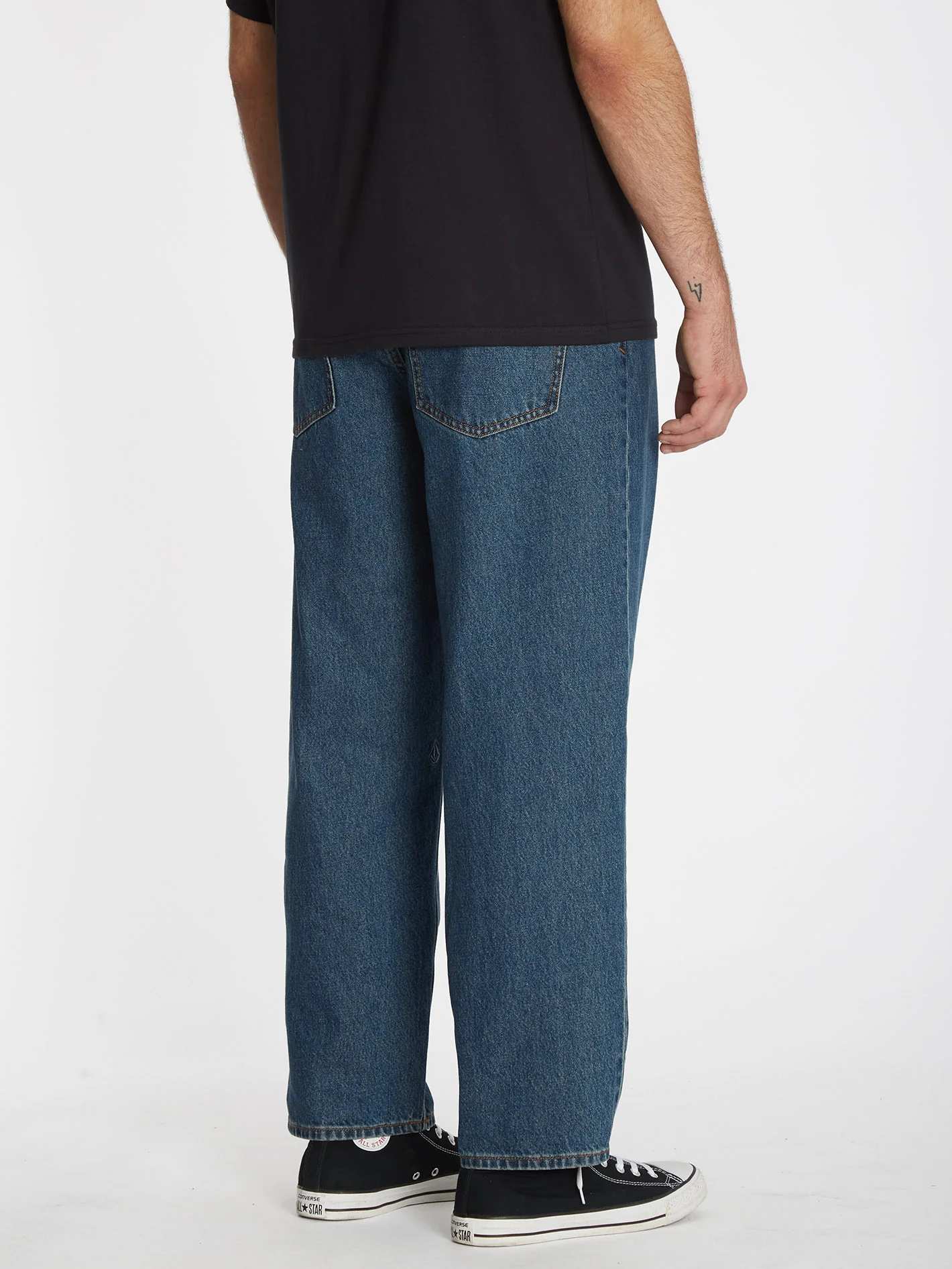 Billow Tapered Jeans - INDIGO RIDGE WASH - Image 9