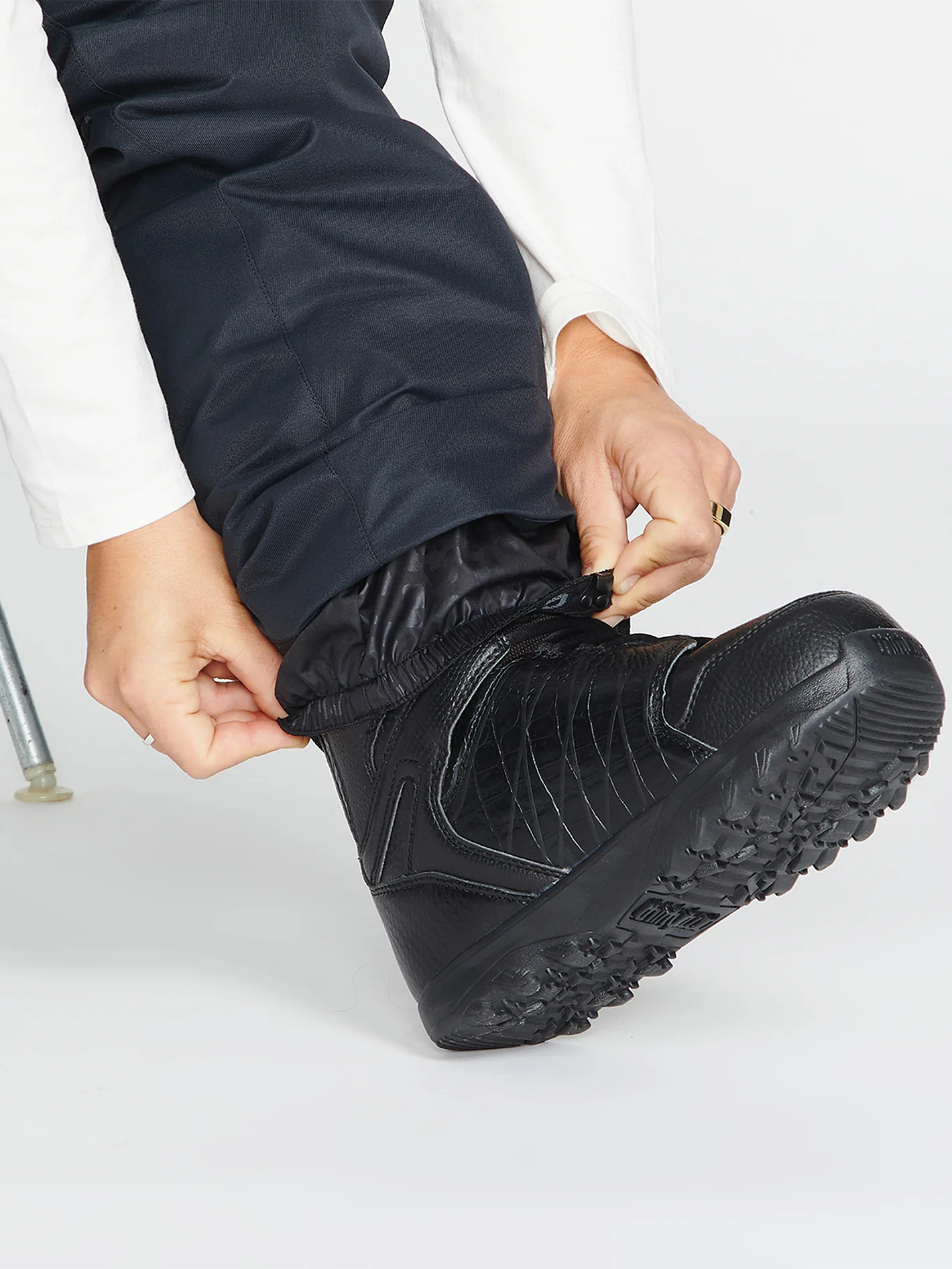 Bridger Insulated Trousers - Black - Image 7