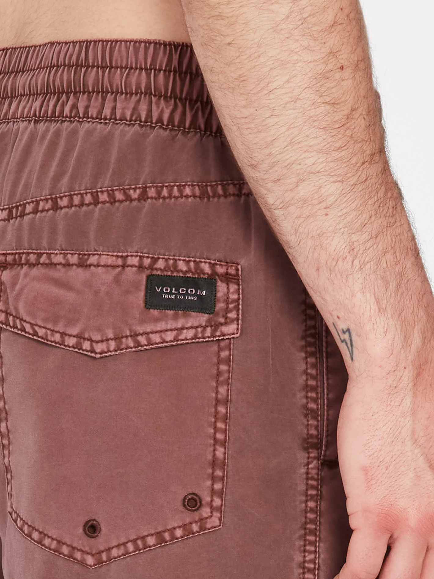 Center 17" Trunk - BORDEAUX BROWN - Image 6