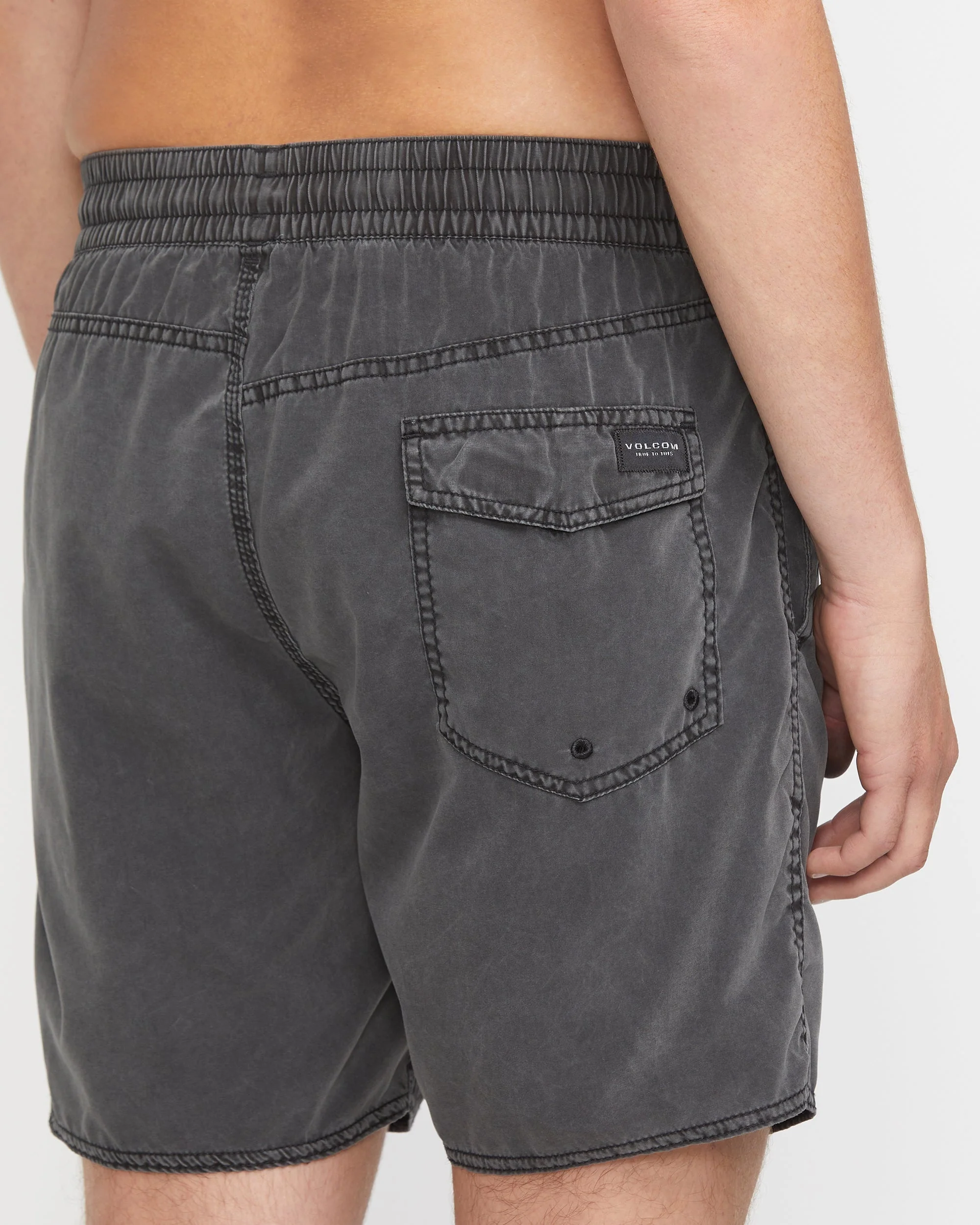 Center Trunk 17" Boardshort - Black - Image 3
