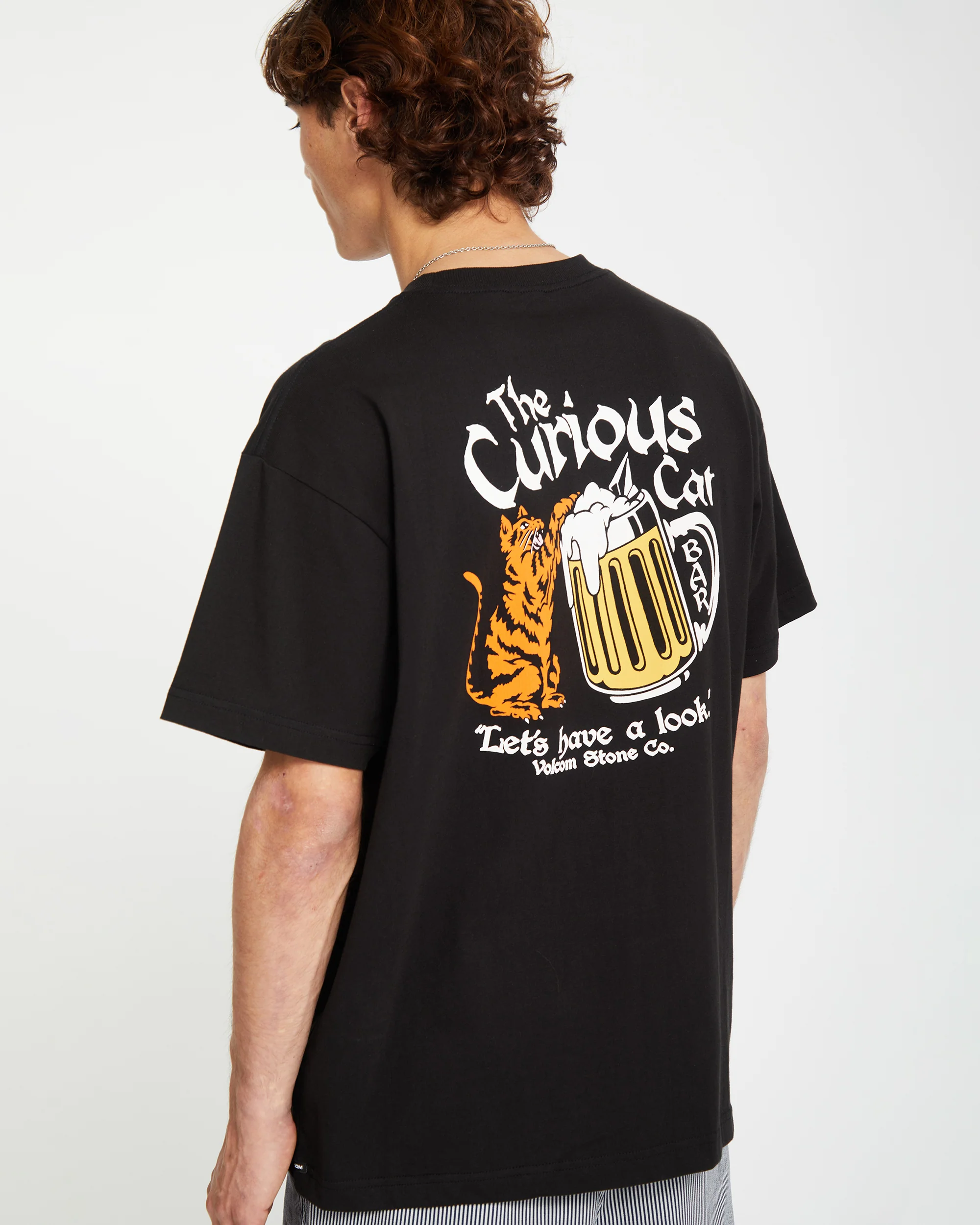Curious Cat T-shirt - BLACK - Image 7