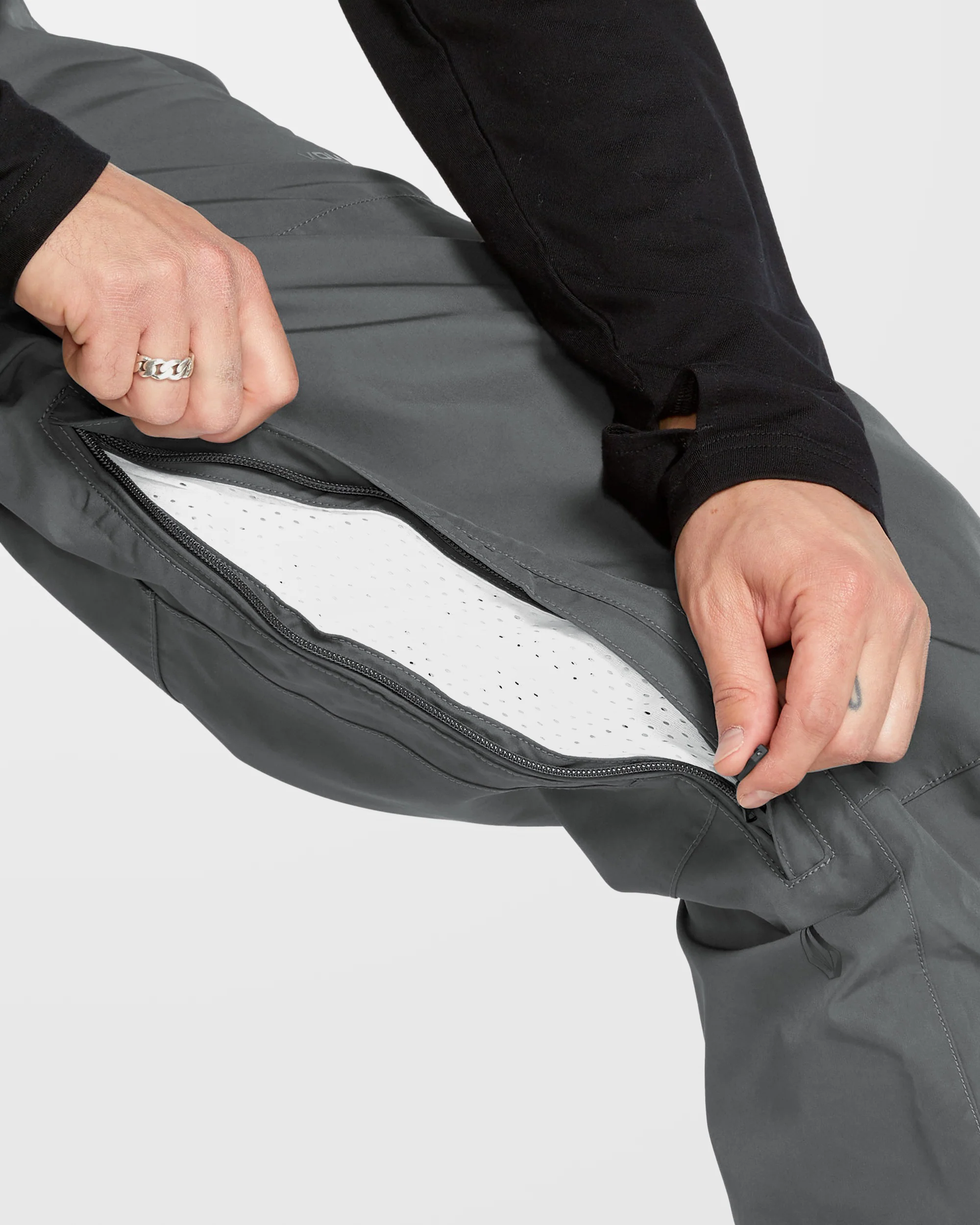 Dua Gore-Tex Trousers - Charcoal - Image 10