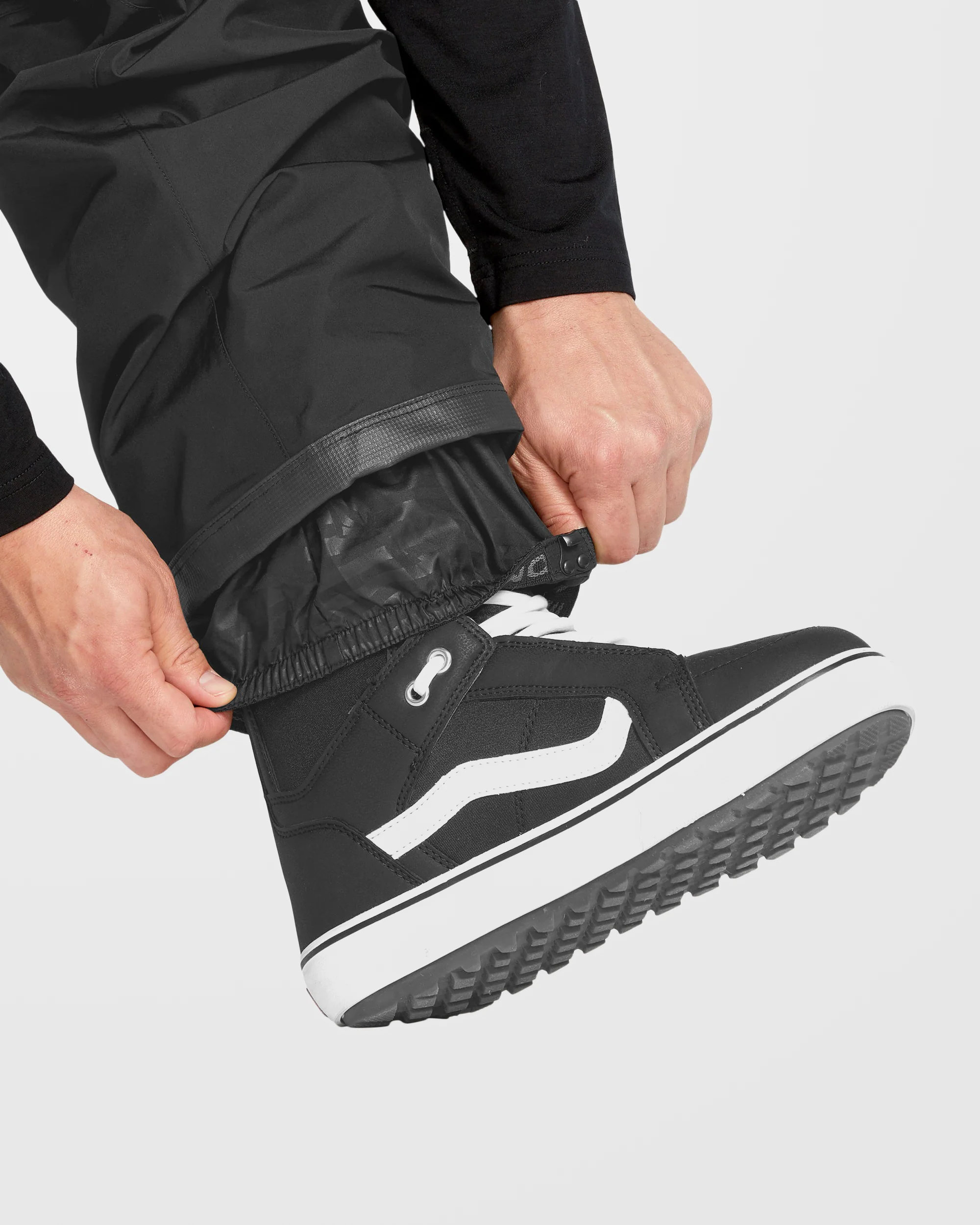 Dua Gore-Tex Trousers - Black - Image 9