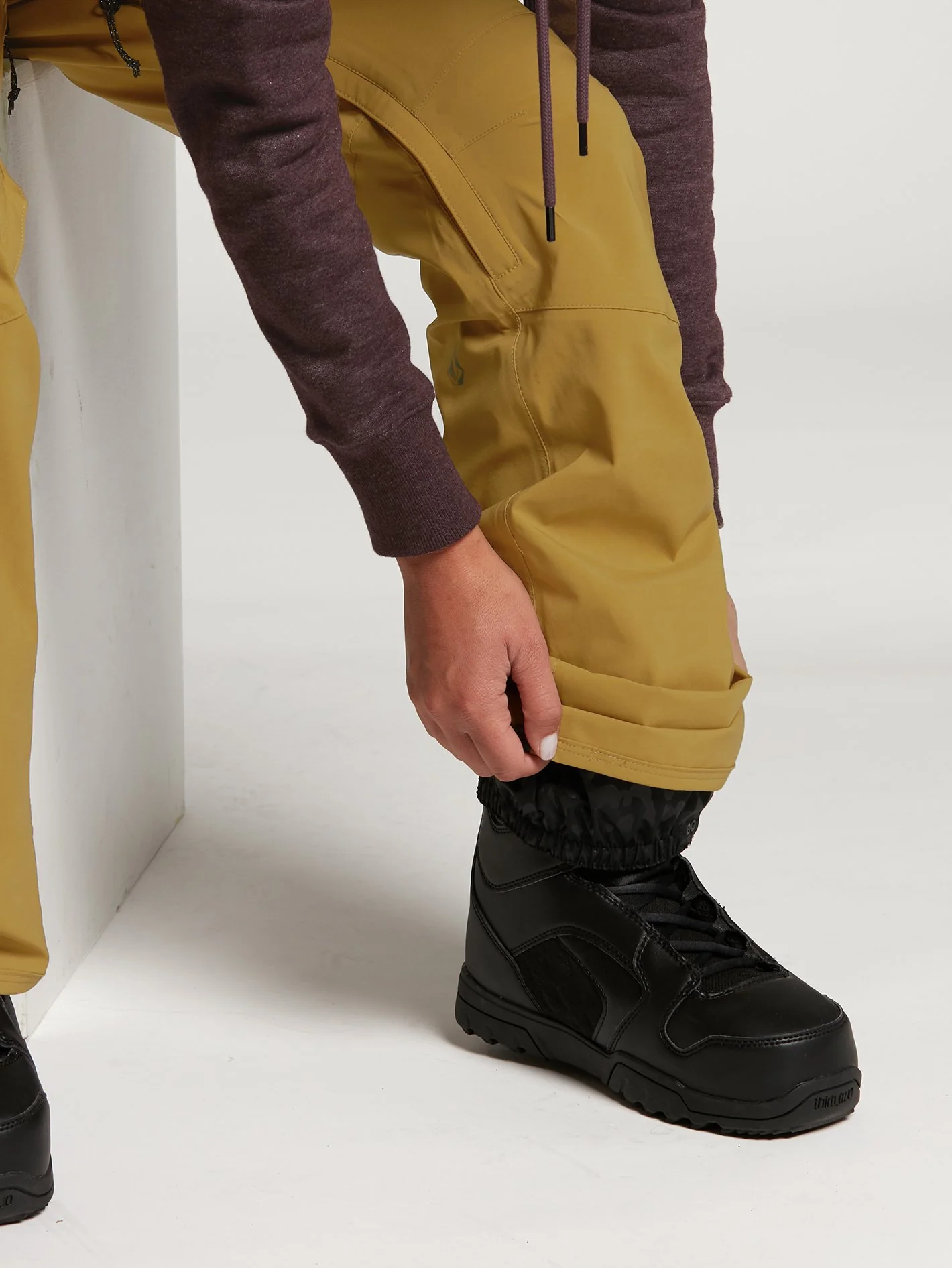Elm GORE-TEX Bib Overall - Leopard - Image 11