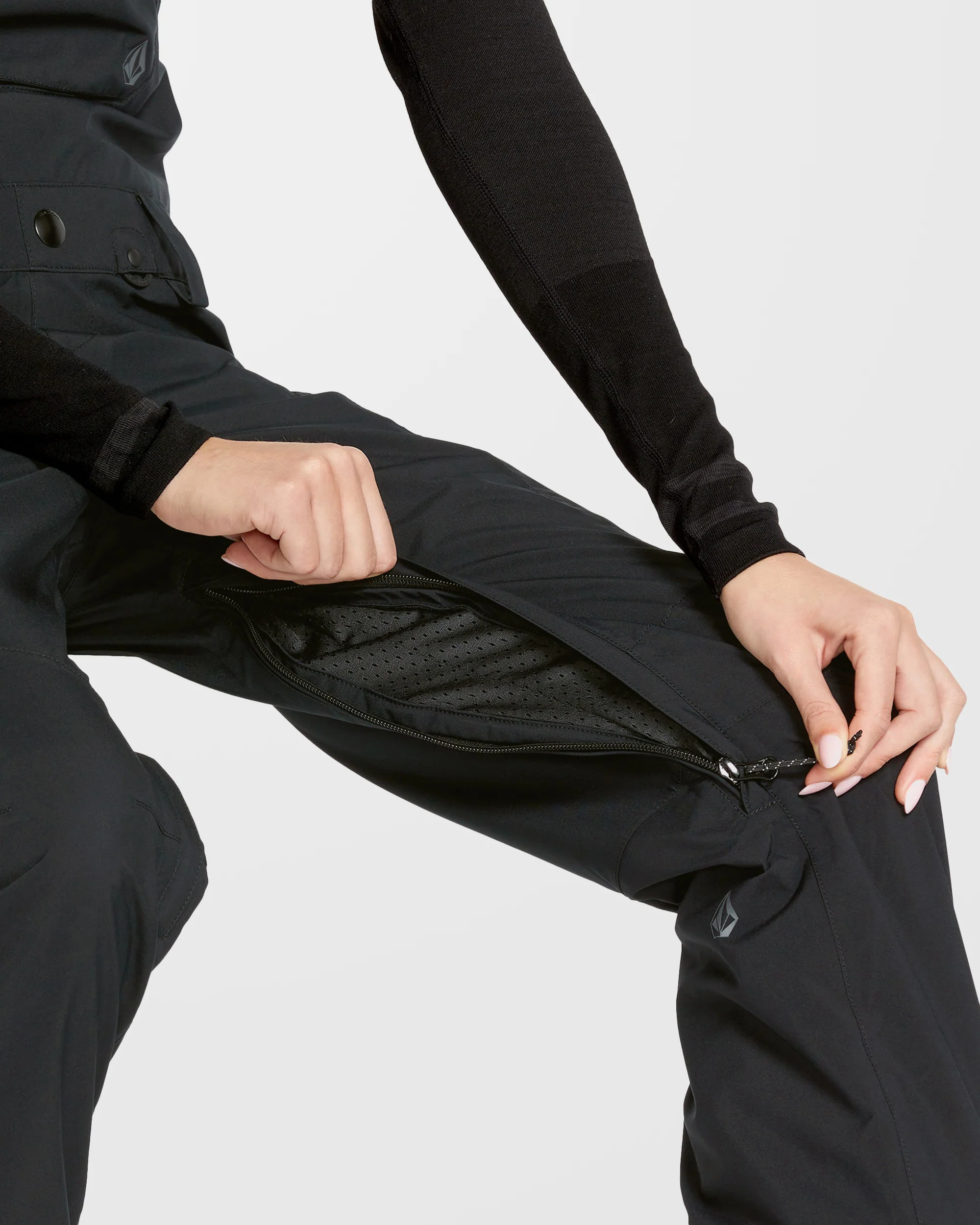 Elm Stretch Gore-Tex Bib Overall - Black - Image 9