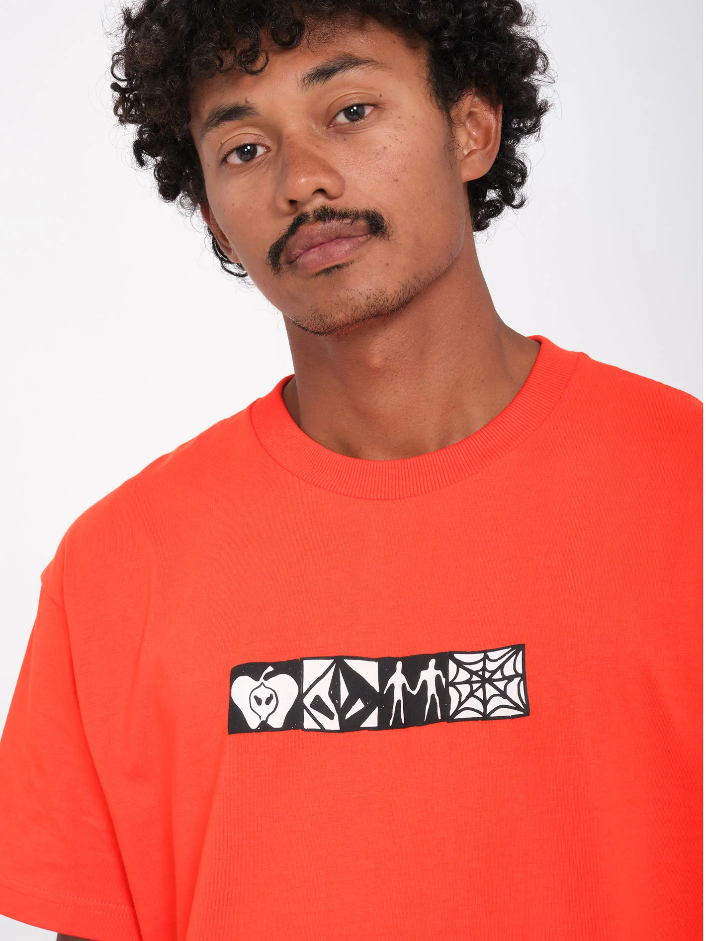 Keutchi 3 T-Shirt - Bright Red - Image 8