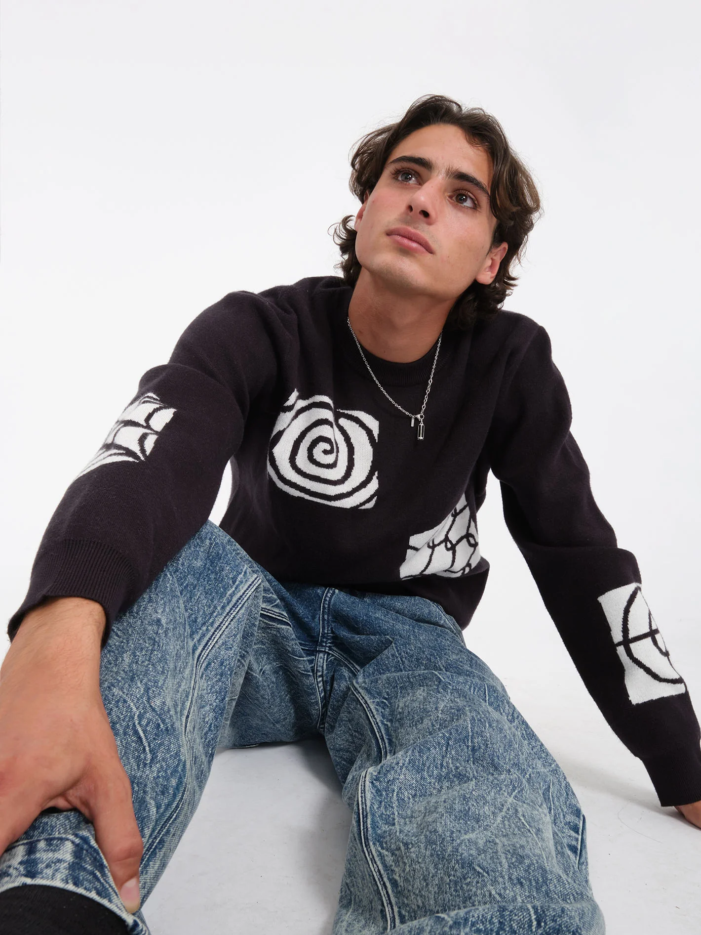 Keutchi Sweater - Black - Image 6