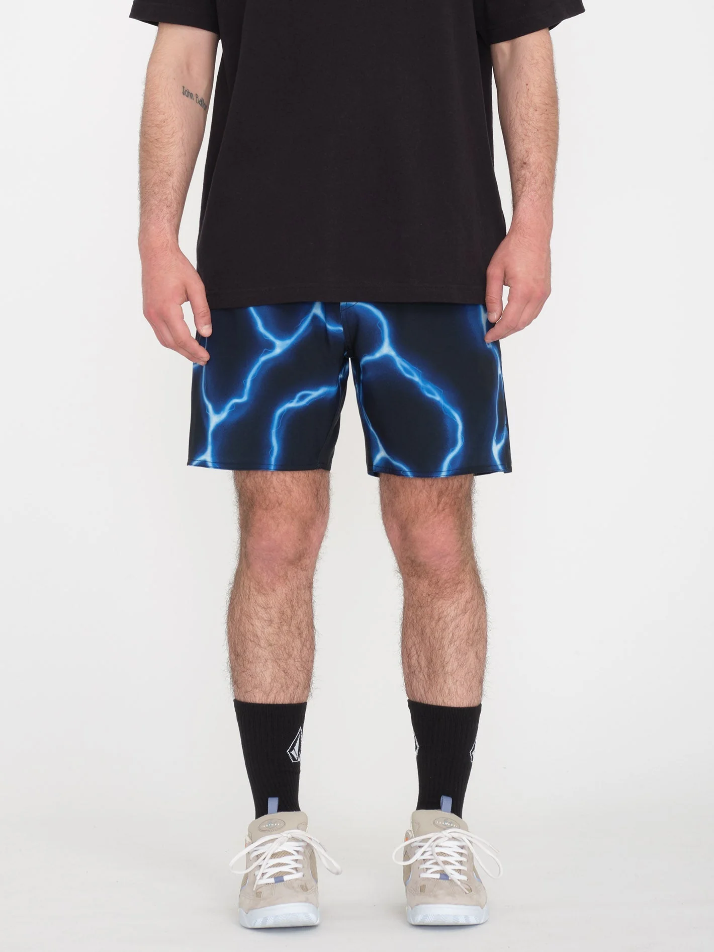 T Spinks Ascender 18" Short - BLACK