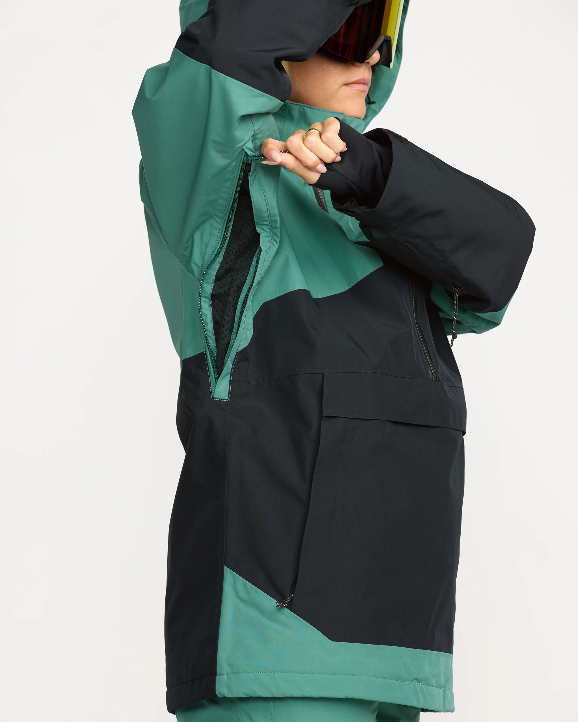 Fern Insulated Gore-Tex Pullover Jacket - Spruce Green - Image 8