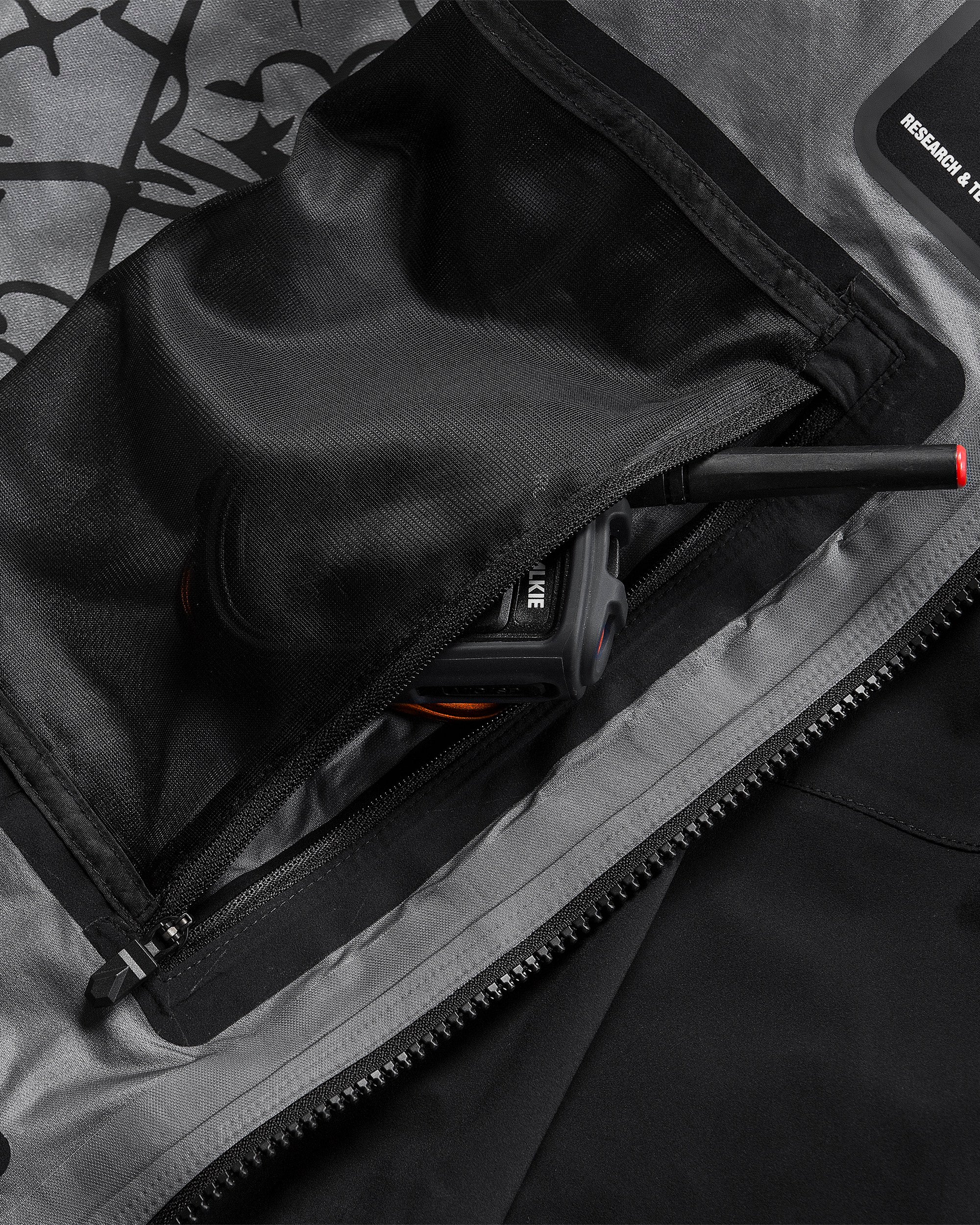 Guch Stretch Gore-Tex Jacket - Black - Image 7