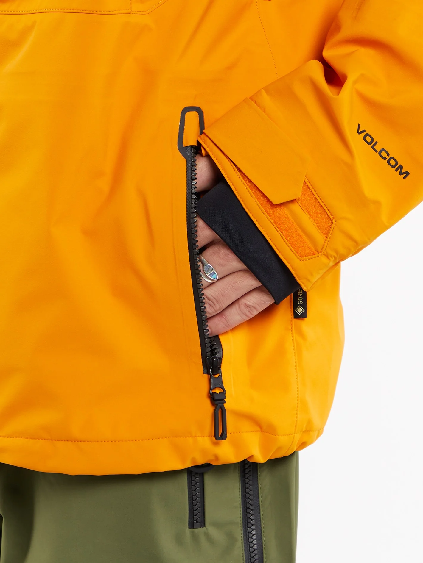 Guide Gore-Tex Jacket - GOLD - Image 14