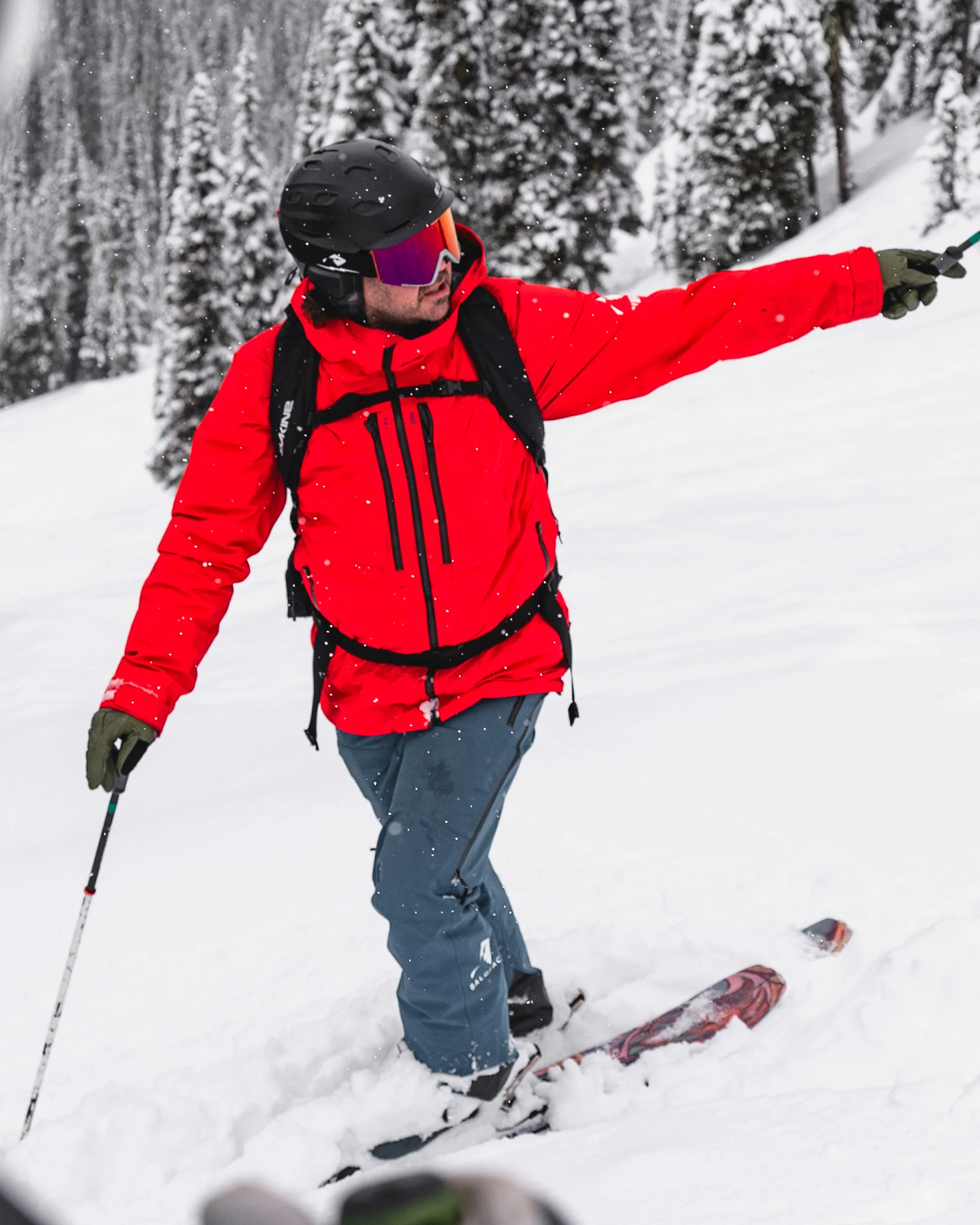Guide Gore-Tex Jacket - Crimson - Image 12