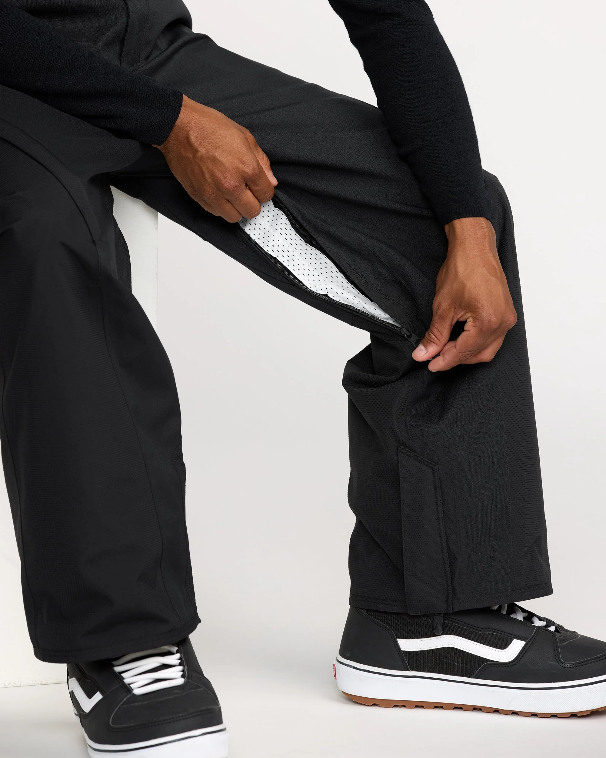 Kleveland Trousers - Black - Image 8