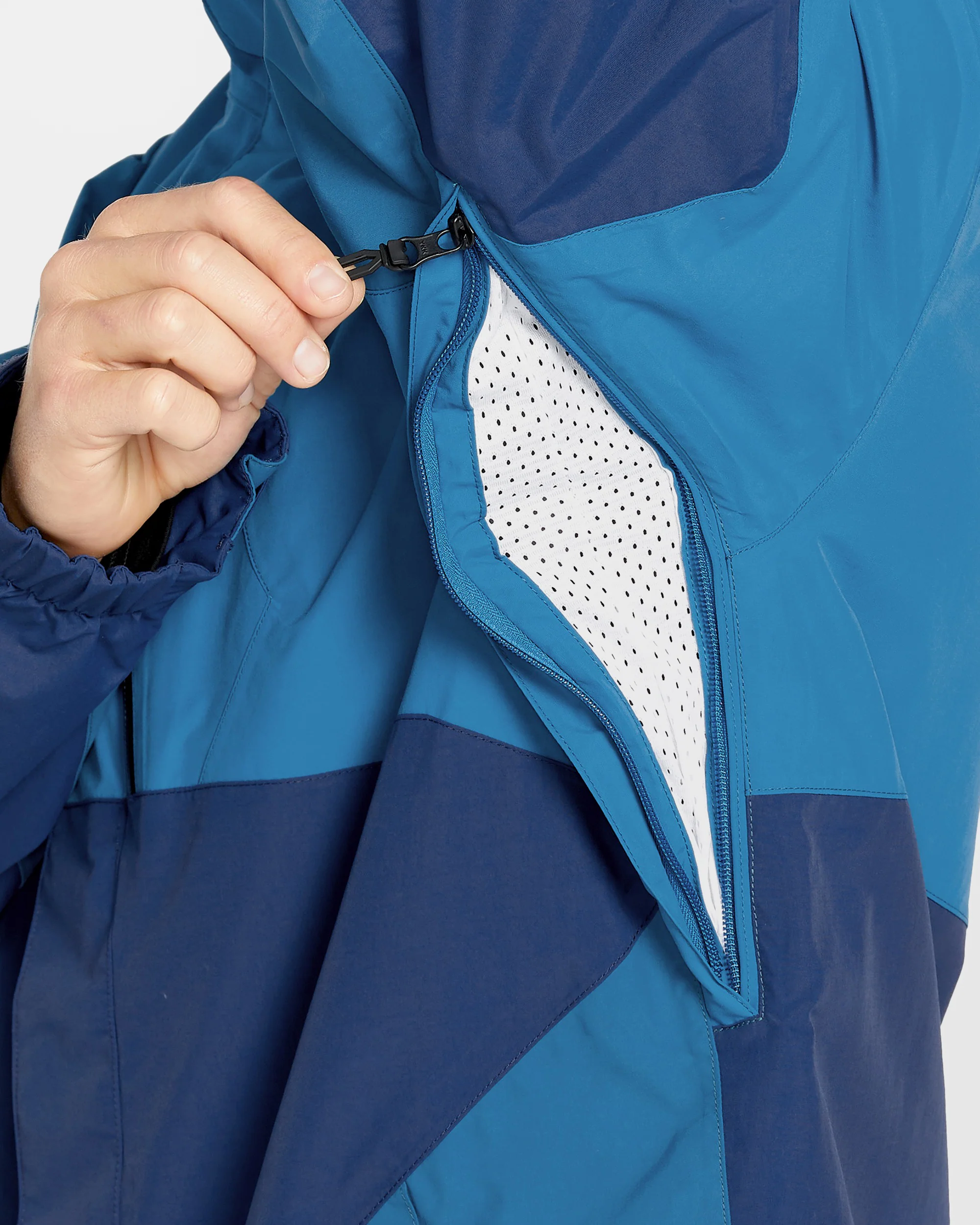 L Gore-Tex Jacket - Light Blue - Image 7