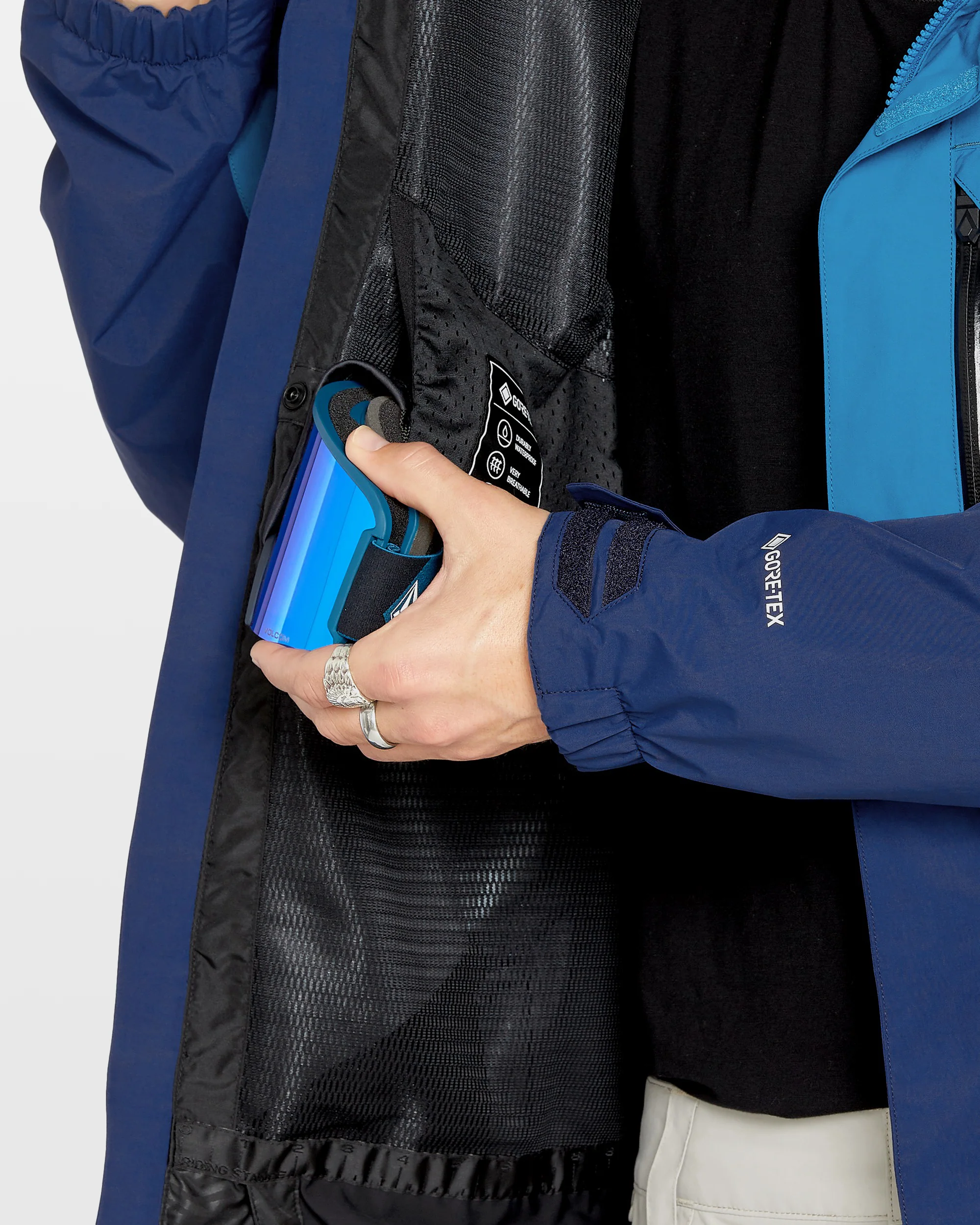 L Gore-Tex Jacket - Light Blue - Image 9