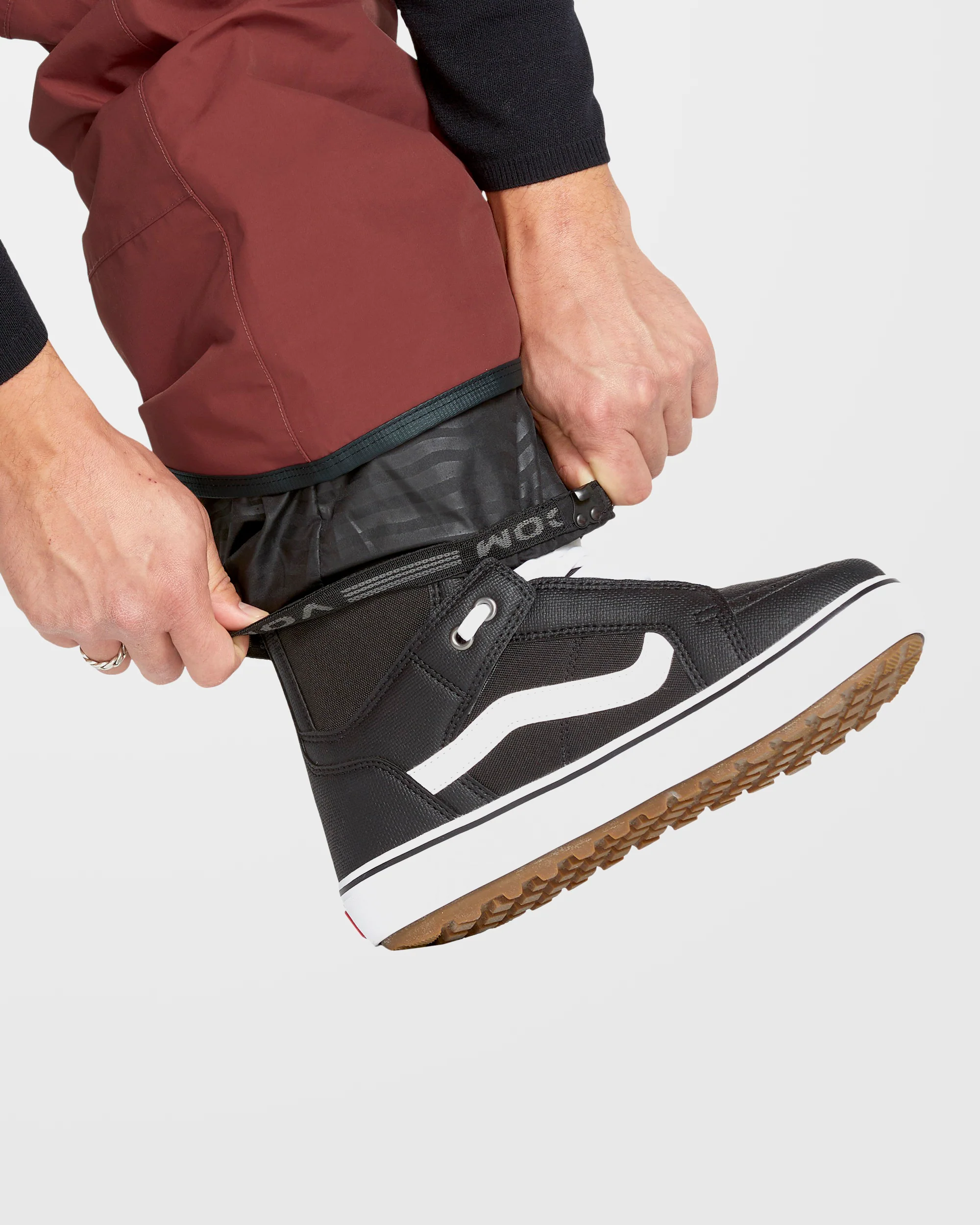 L Gore-Tex Trousers - Redwood - Image 9