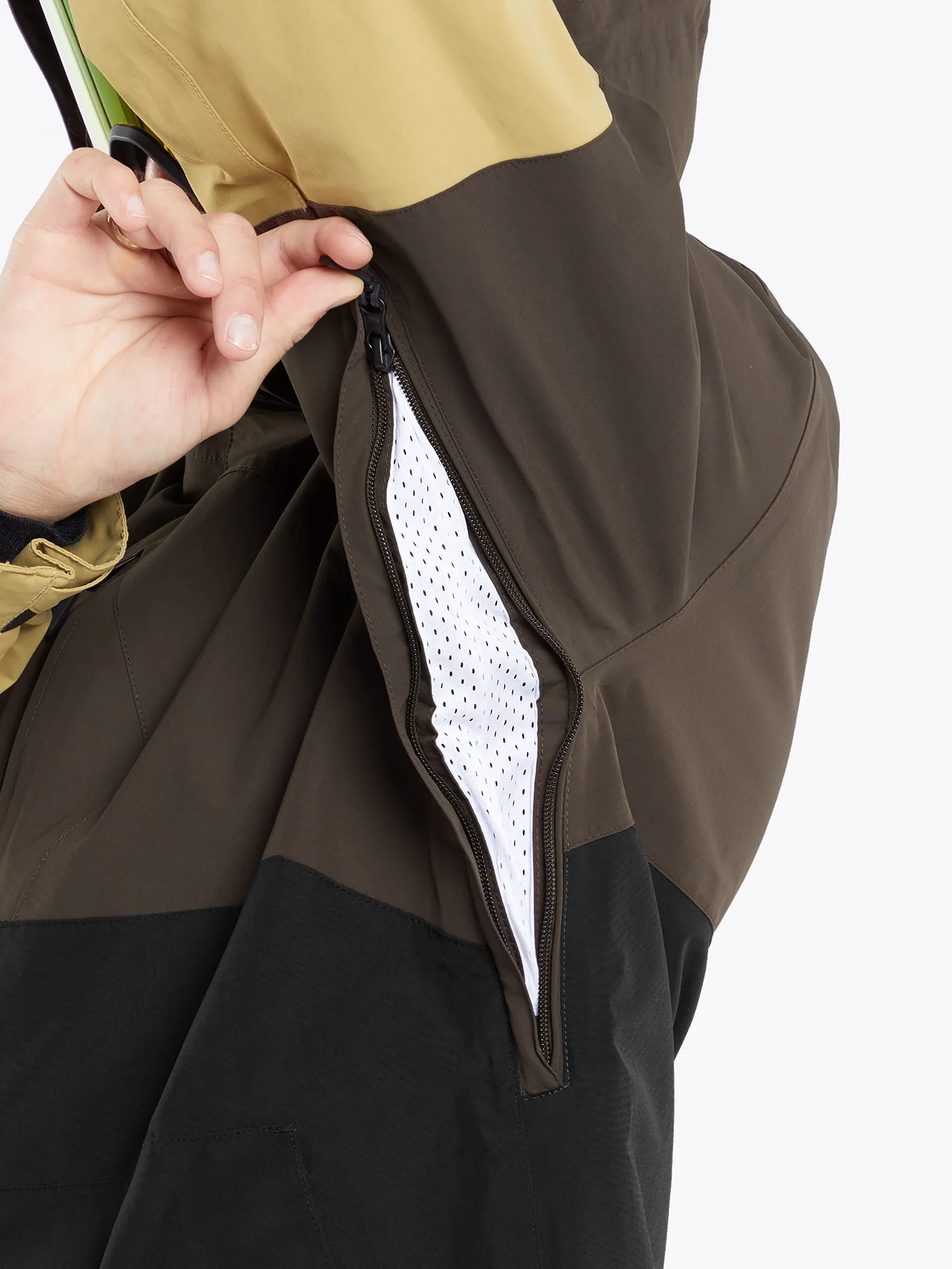 L Insulated Gore-Tex Jacket - BROWN - Image 4