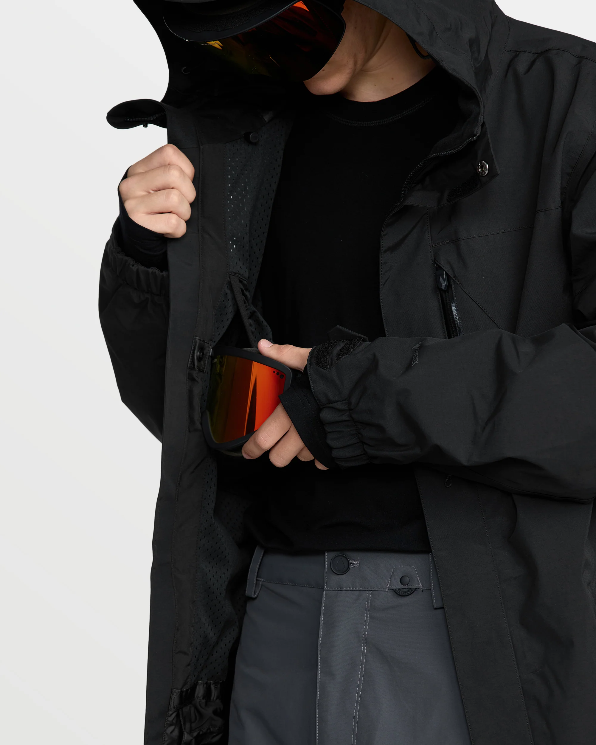 L Insulated Gore-Tex Jacket - Black - Image 8