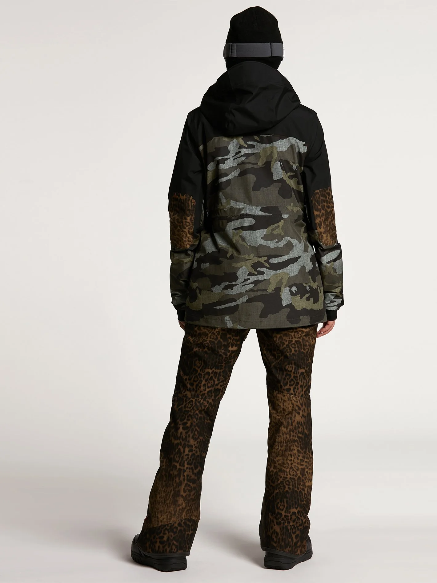 Leda GORE-TEX Jacket - Black Red - Image 13
