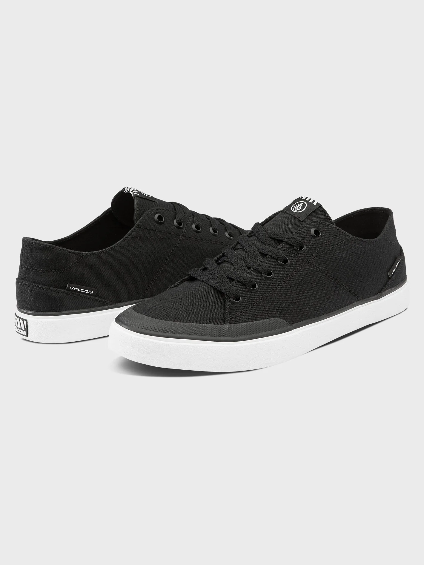 LEEDS CANVAS SHOE