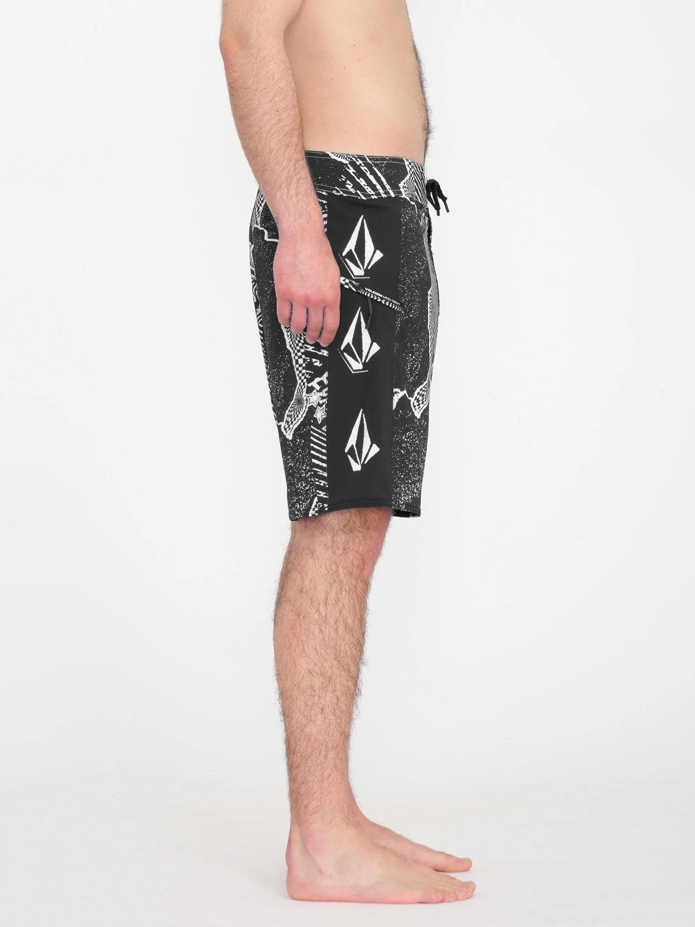 Lido Iconic Mod 19" Boardshort - BLACK WHITE - Image 4