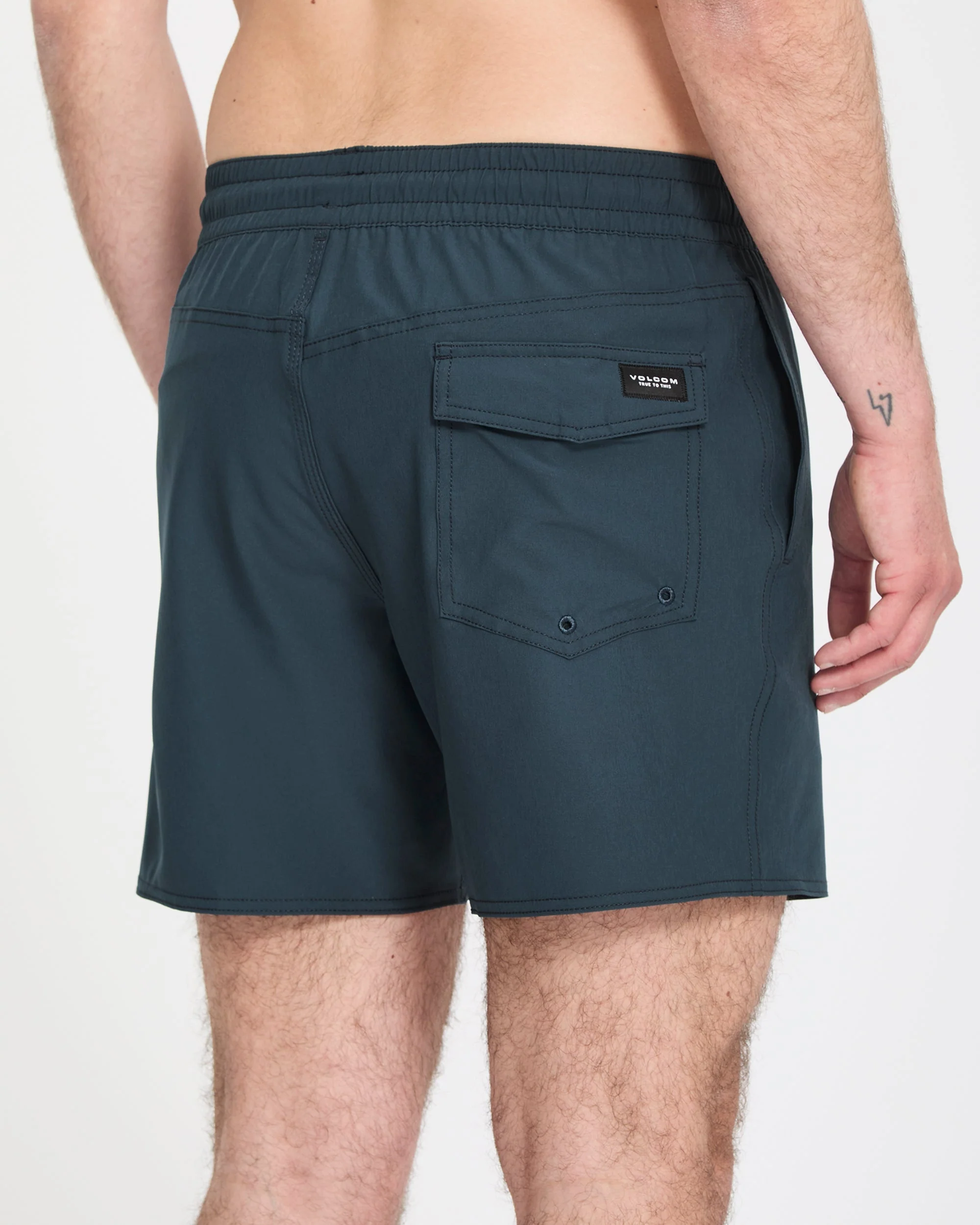 Lido Solid Trunk 16" Boardshort - Midnight Blue - Image 5