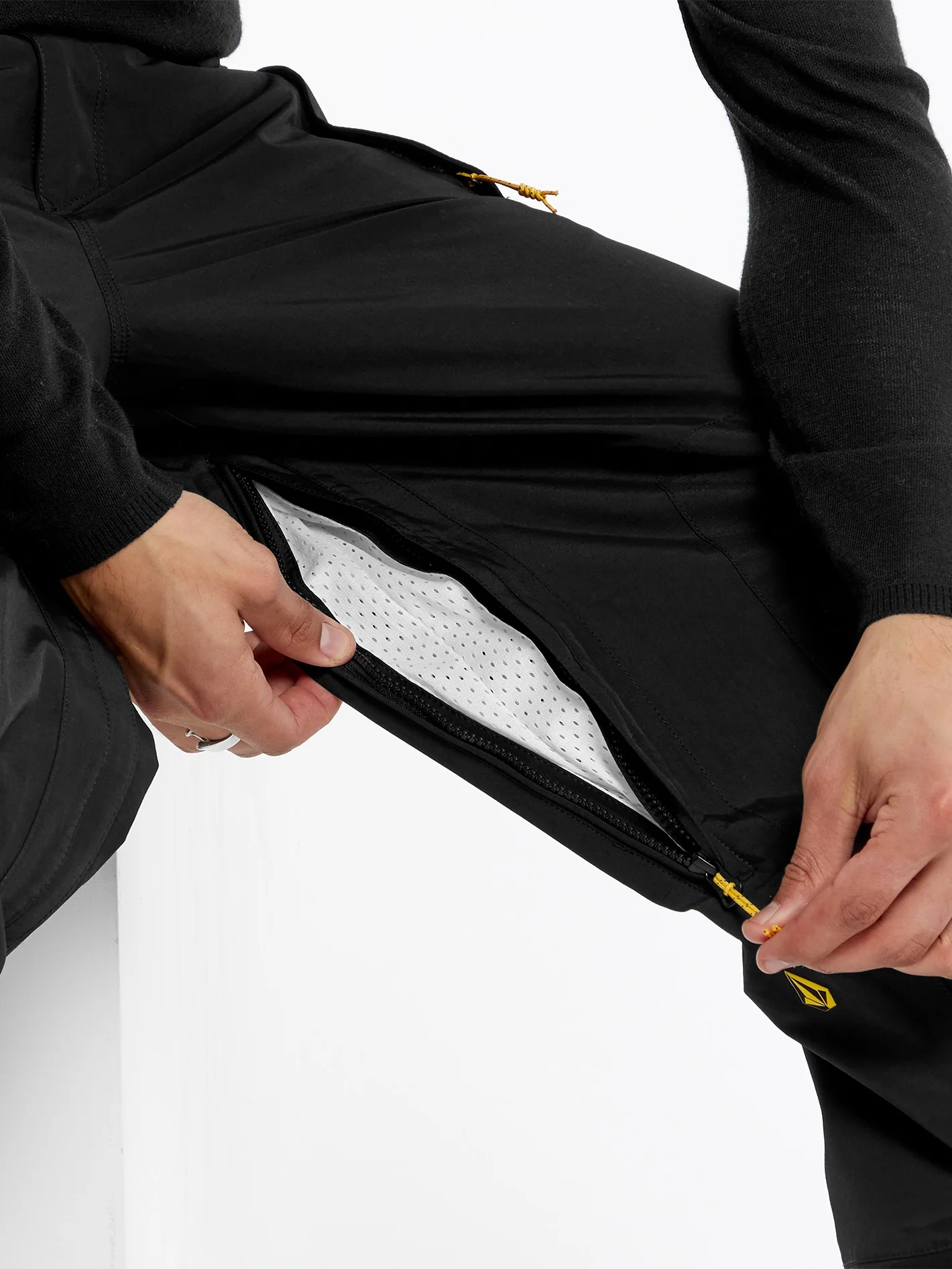 Longo Gore-Tex Trousers - BLACK - Image 10