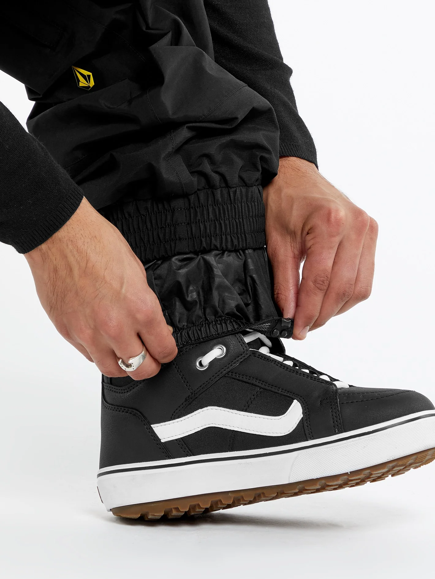 Longo Gore-Tex Trousers - BLACK - Image 9