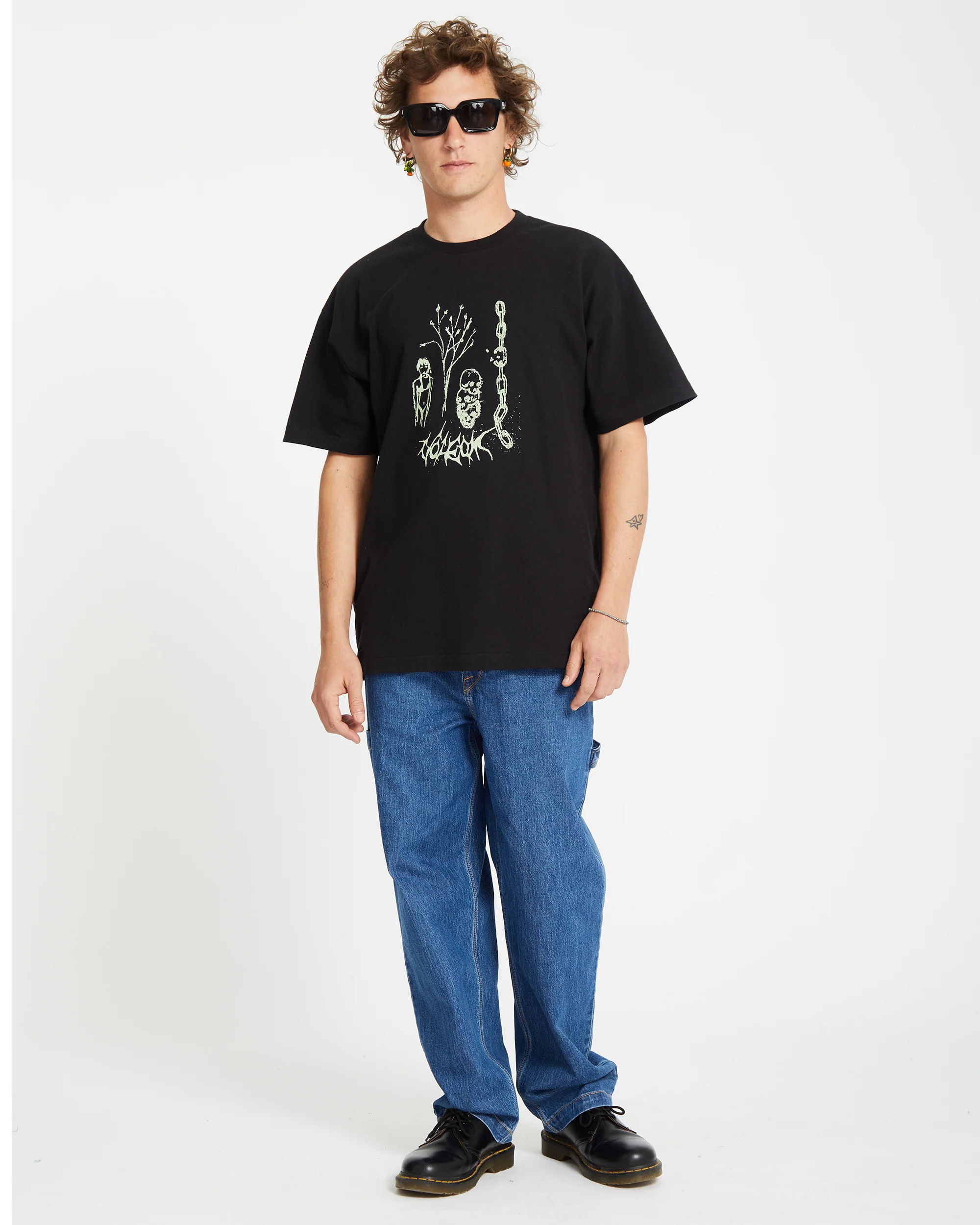 Poetic Dess T-shirt - BLACK - Image 4