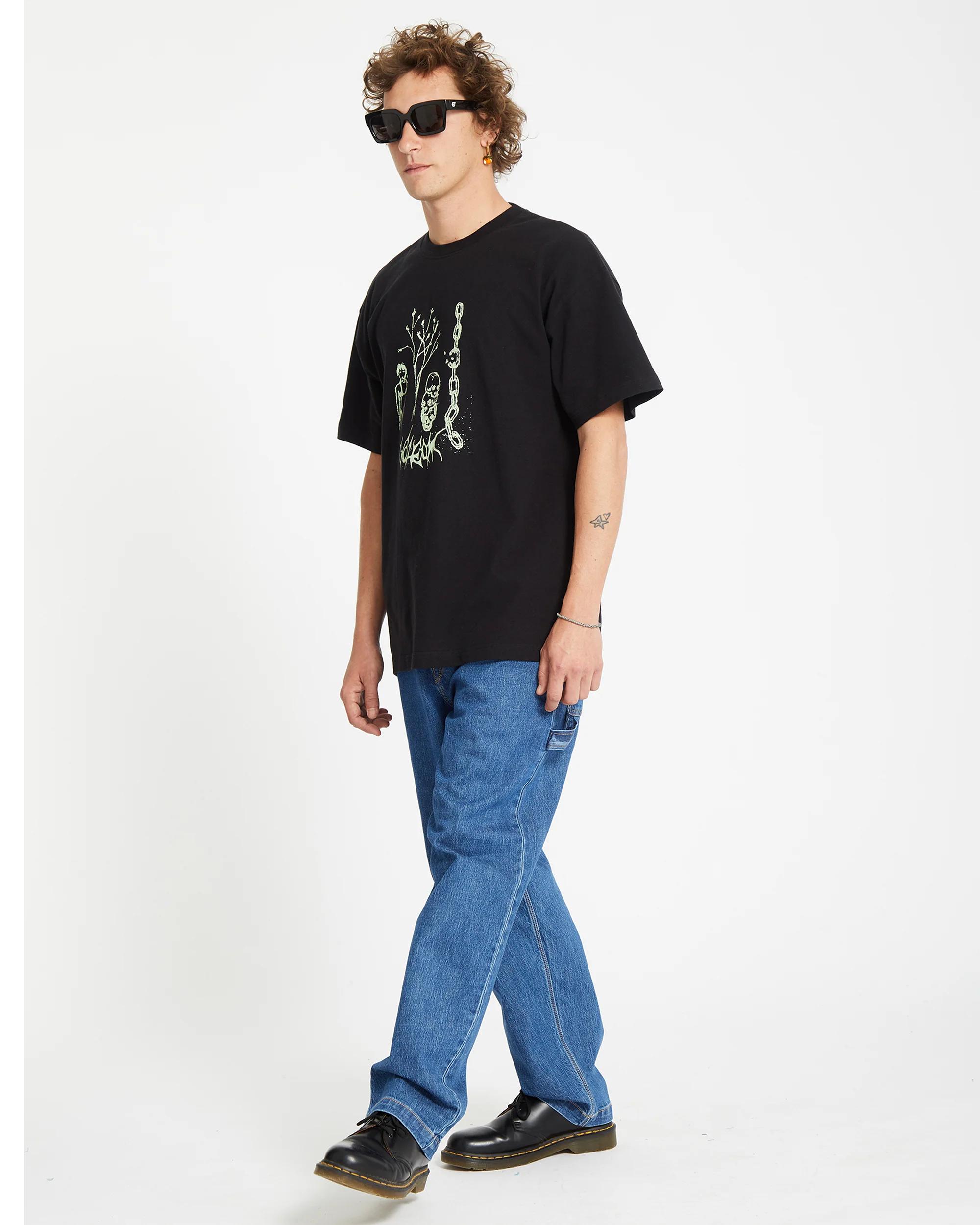 Poetic Dess T-shirt - BLACK - Image 7