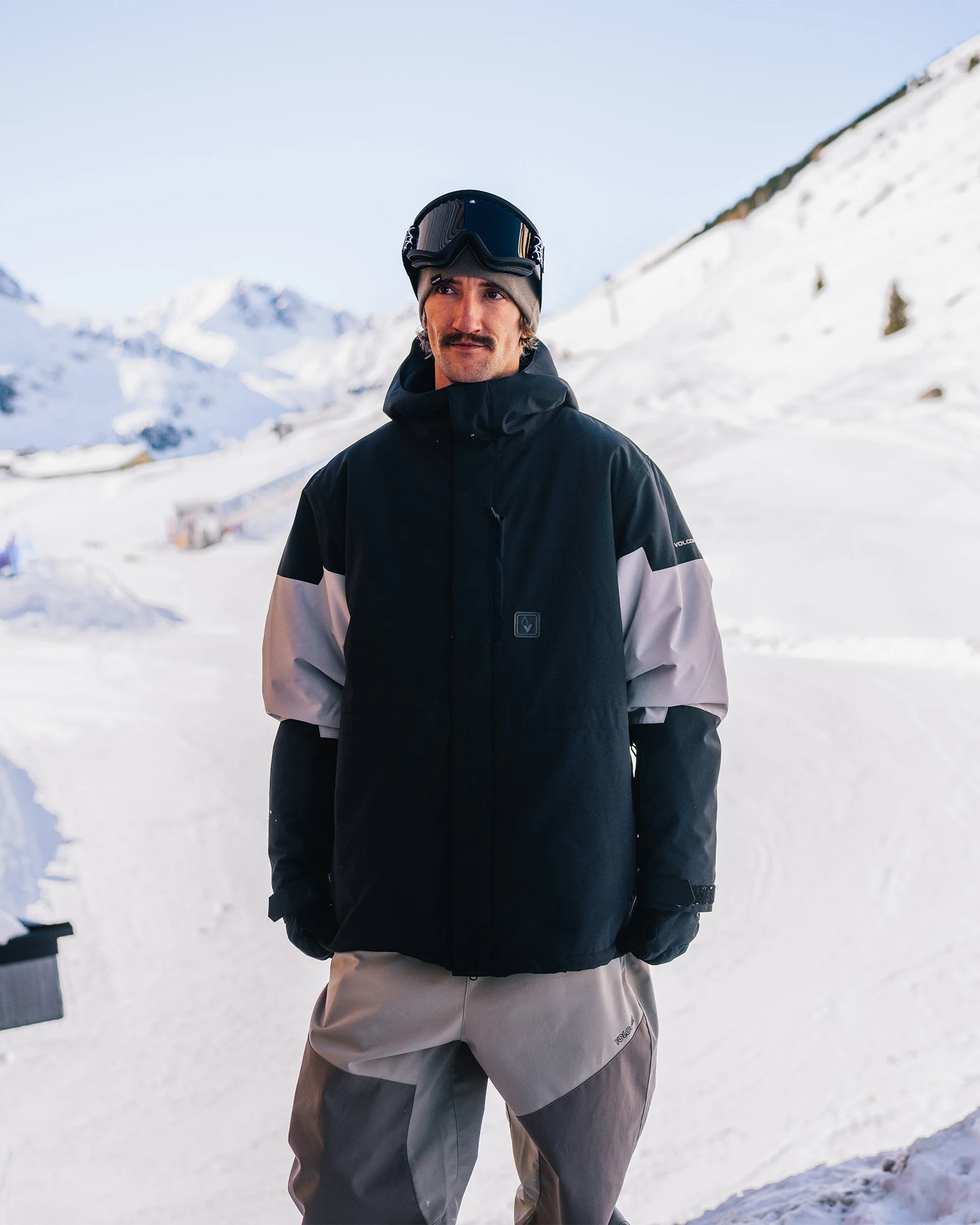 Primry Insulated Jacket - Black - Image 2