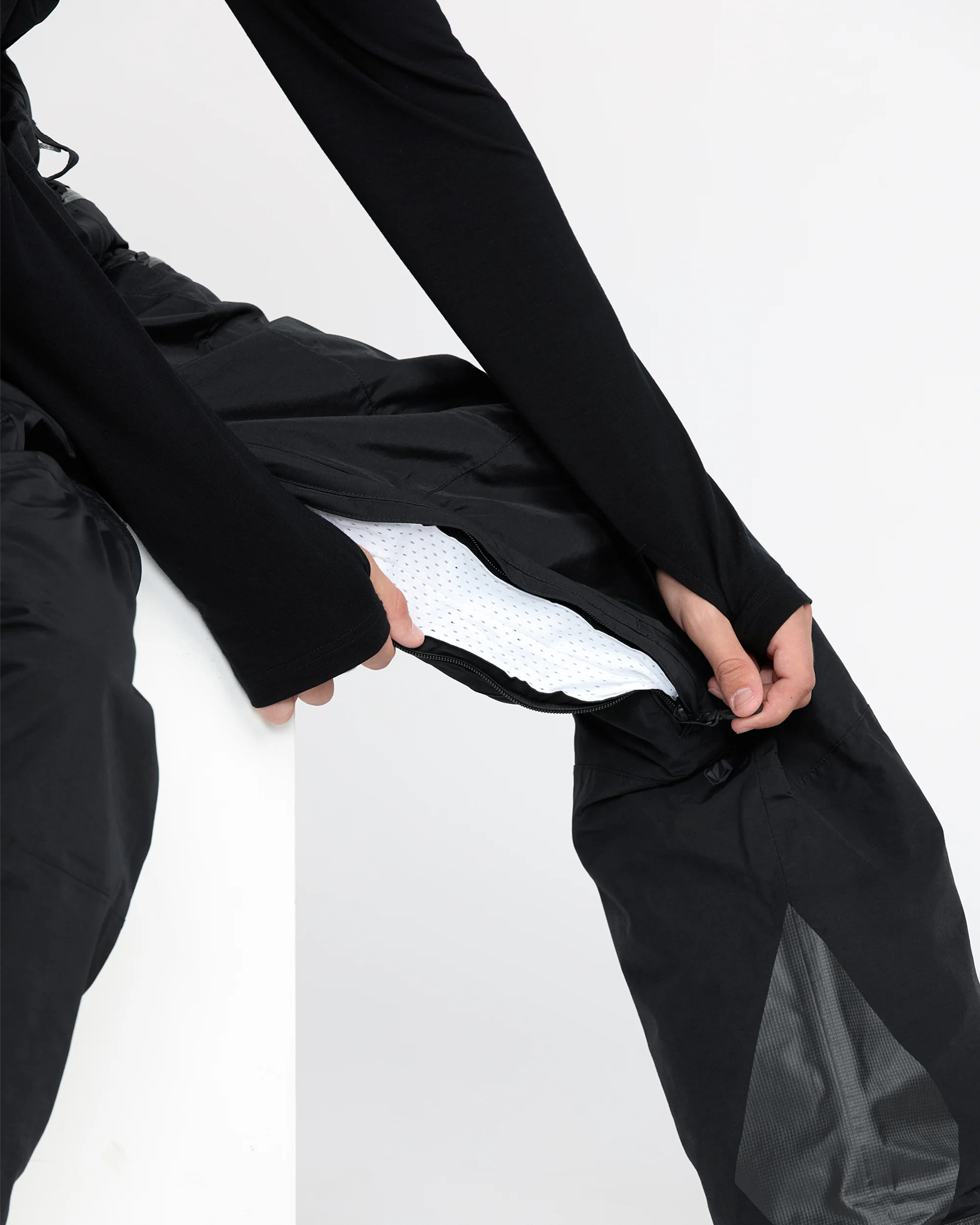 Rain Gore-Tex Bib Overall - Black - Image 8