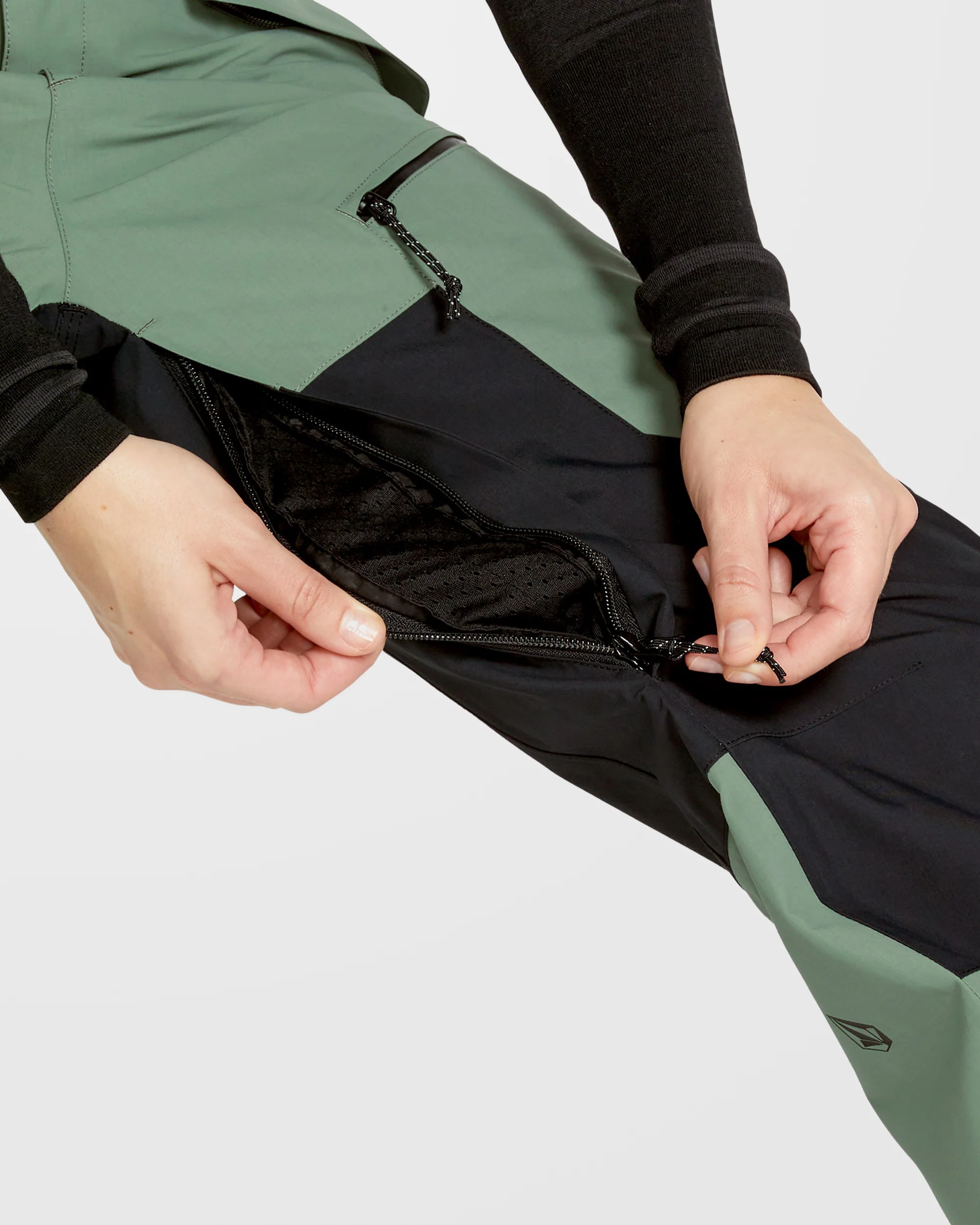 Revna 20K Shell Jacket - Lichen Green - Image 13