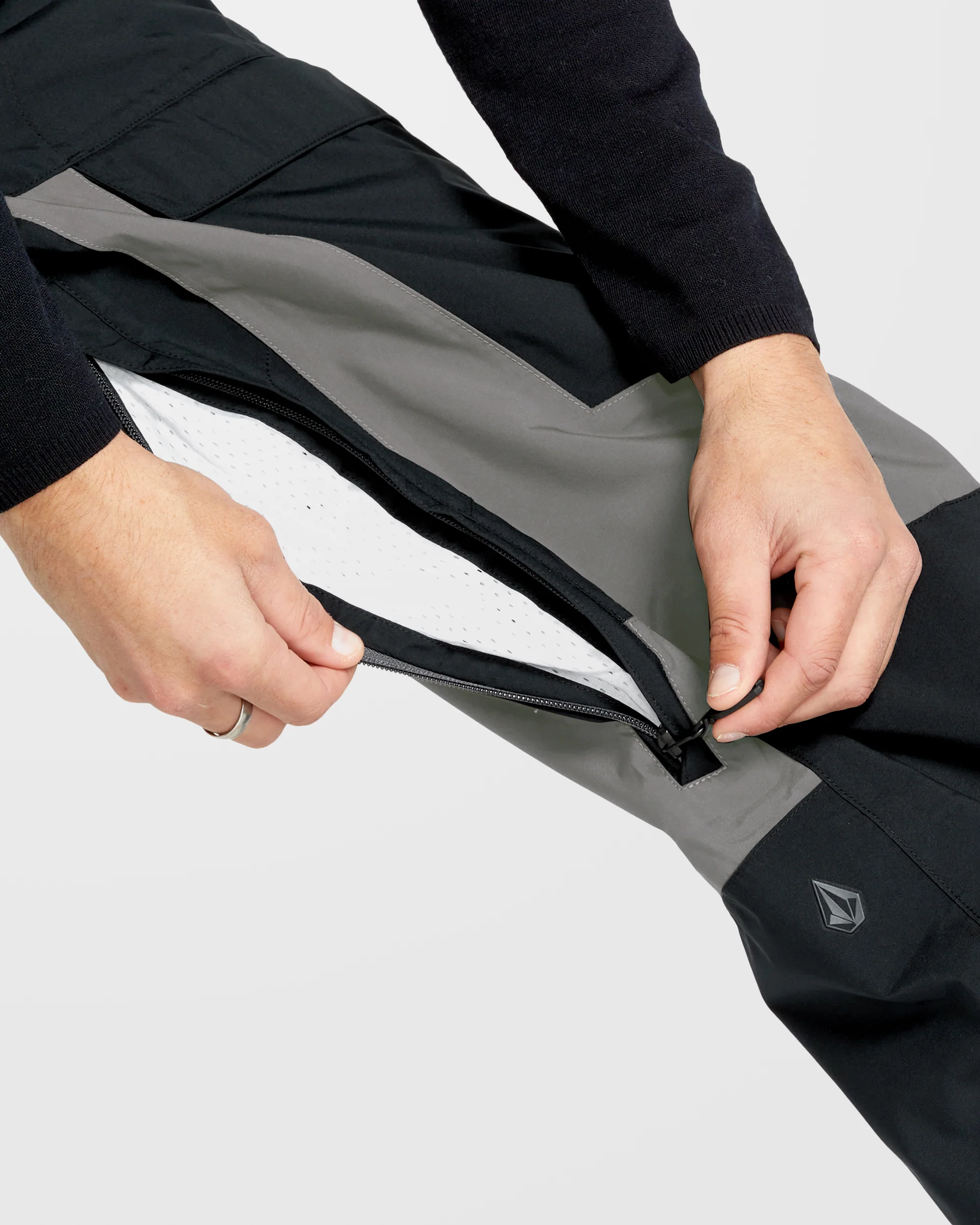 Rnge Stretch Gore-Tex Trousers - Black - Image 10