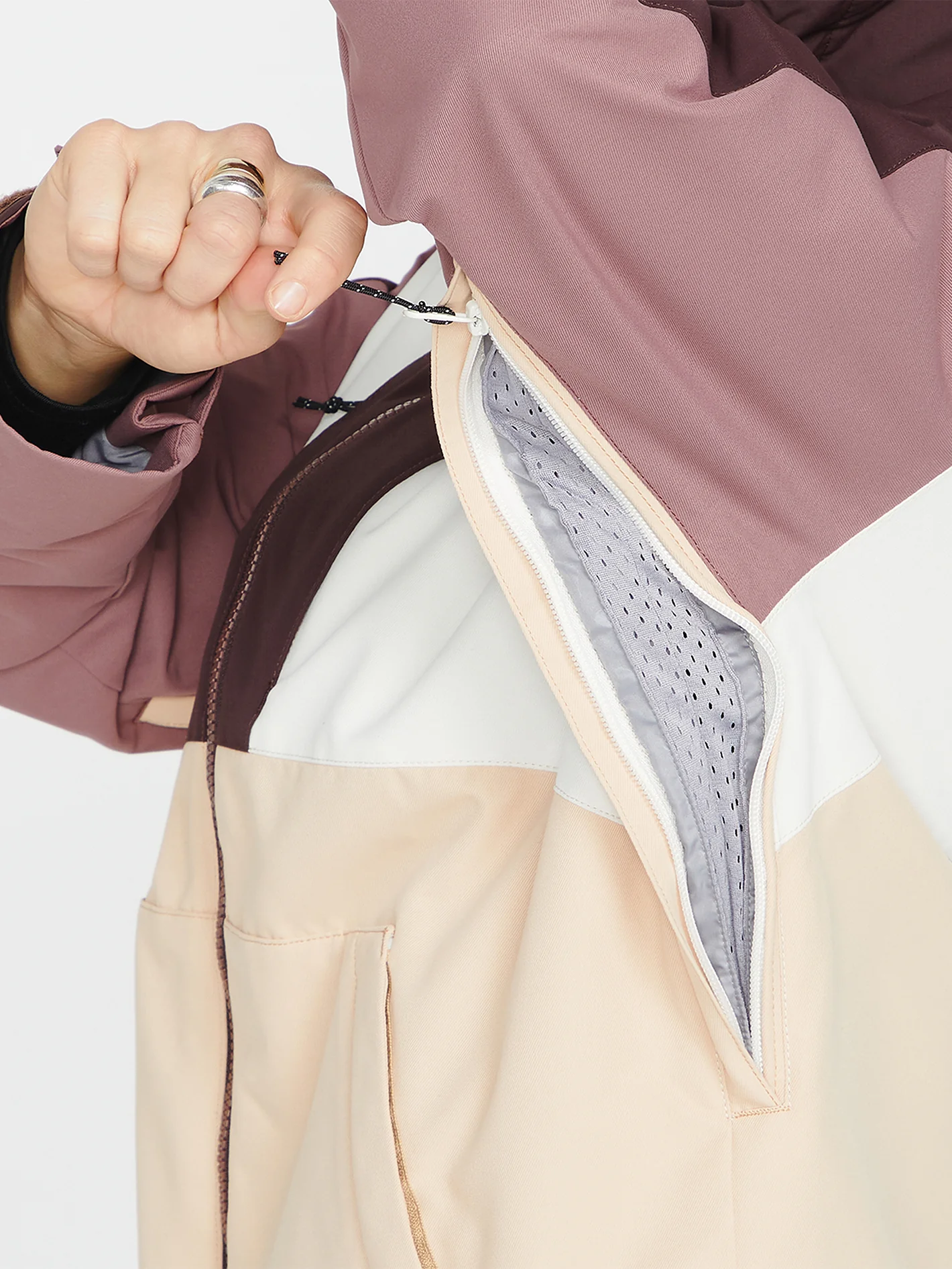 Rossland Insulated Jacket - Sand - Image 10