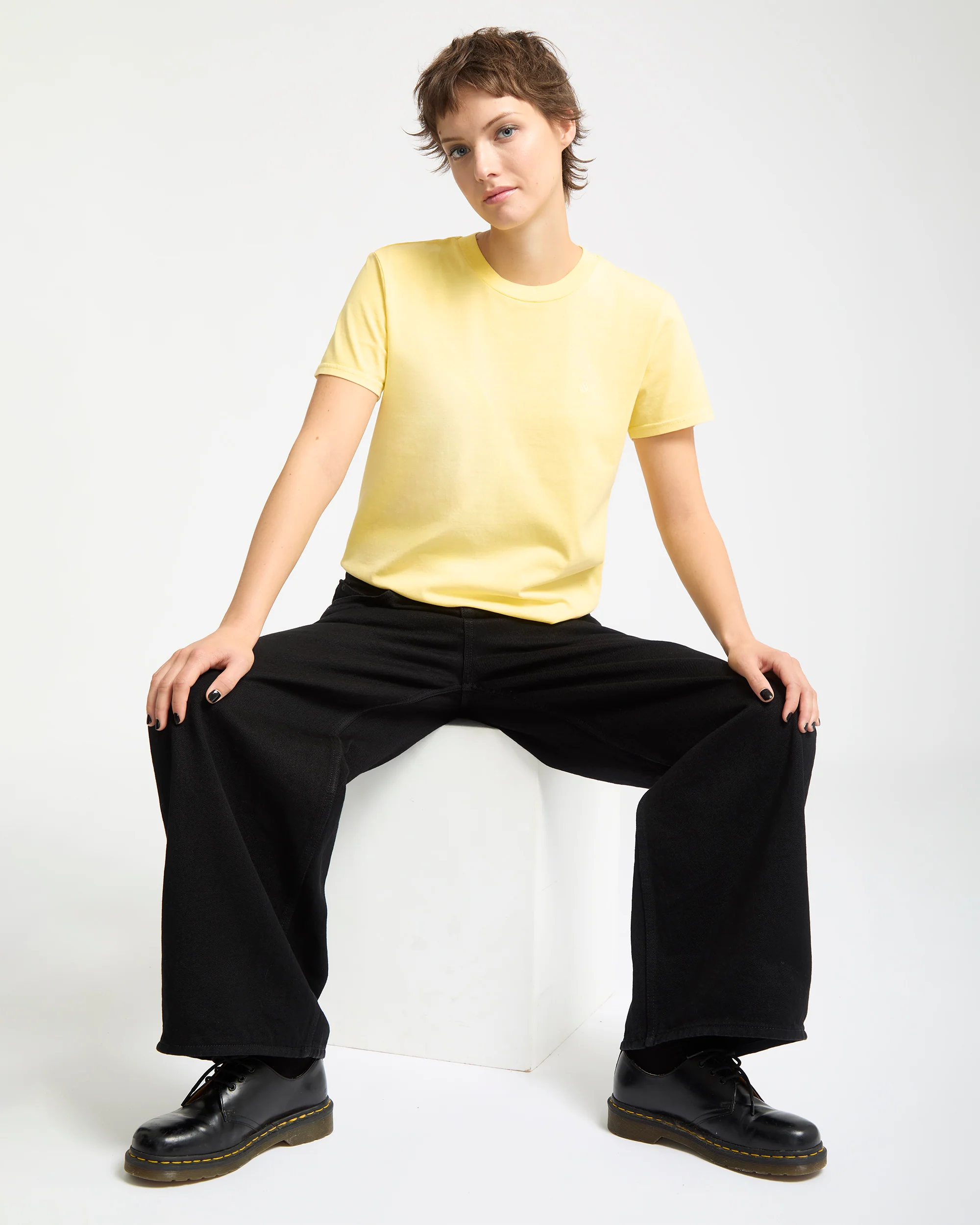 Solid Stone Emb T-Shirt - Dawn Yellow - Image 4