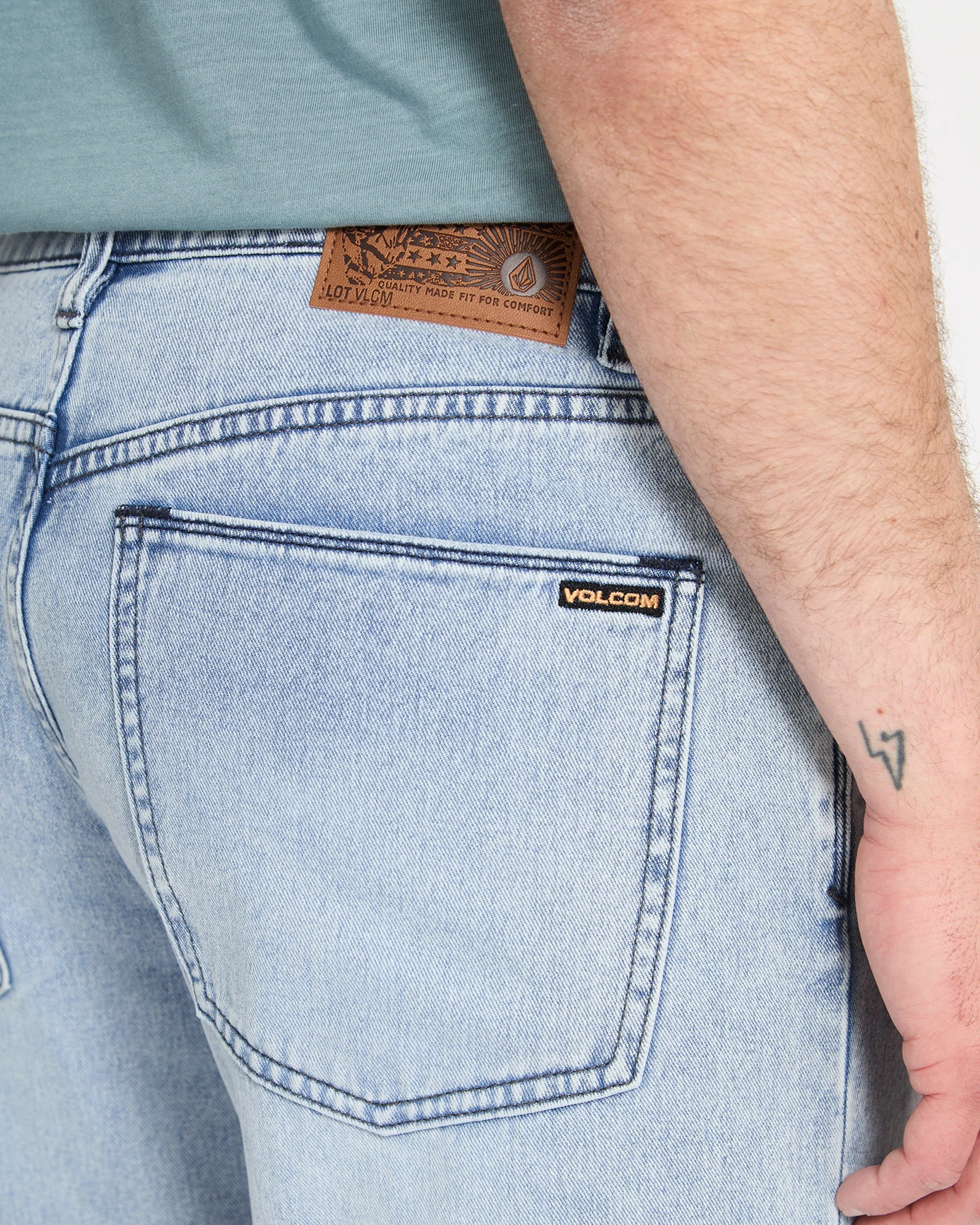 Solver Jeans - Worn Light Blue - Image 3