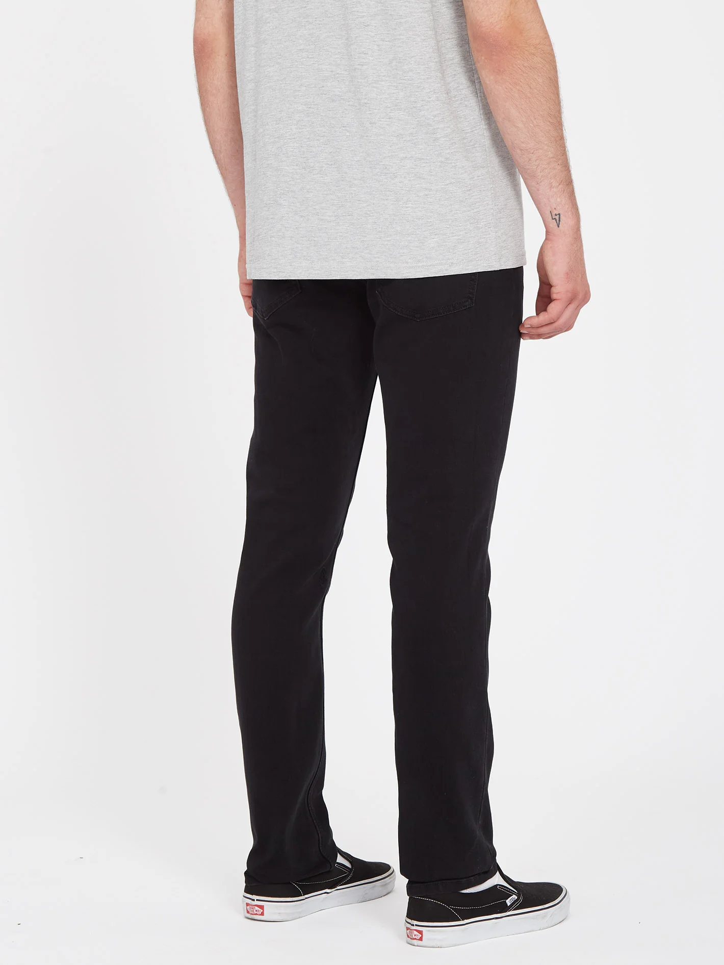 Solver Tapered Jeans - BLACK OUT - Image 2
