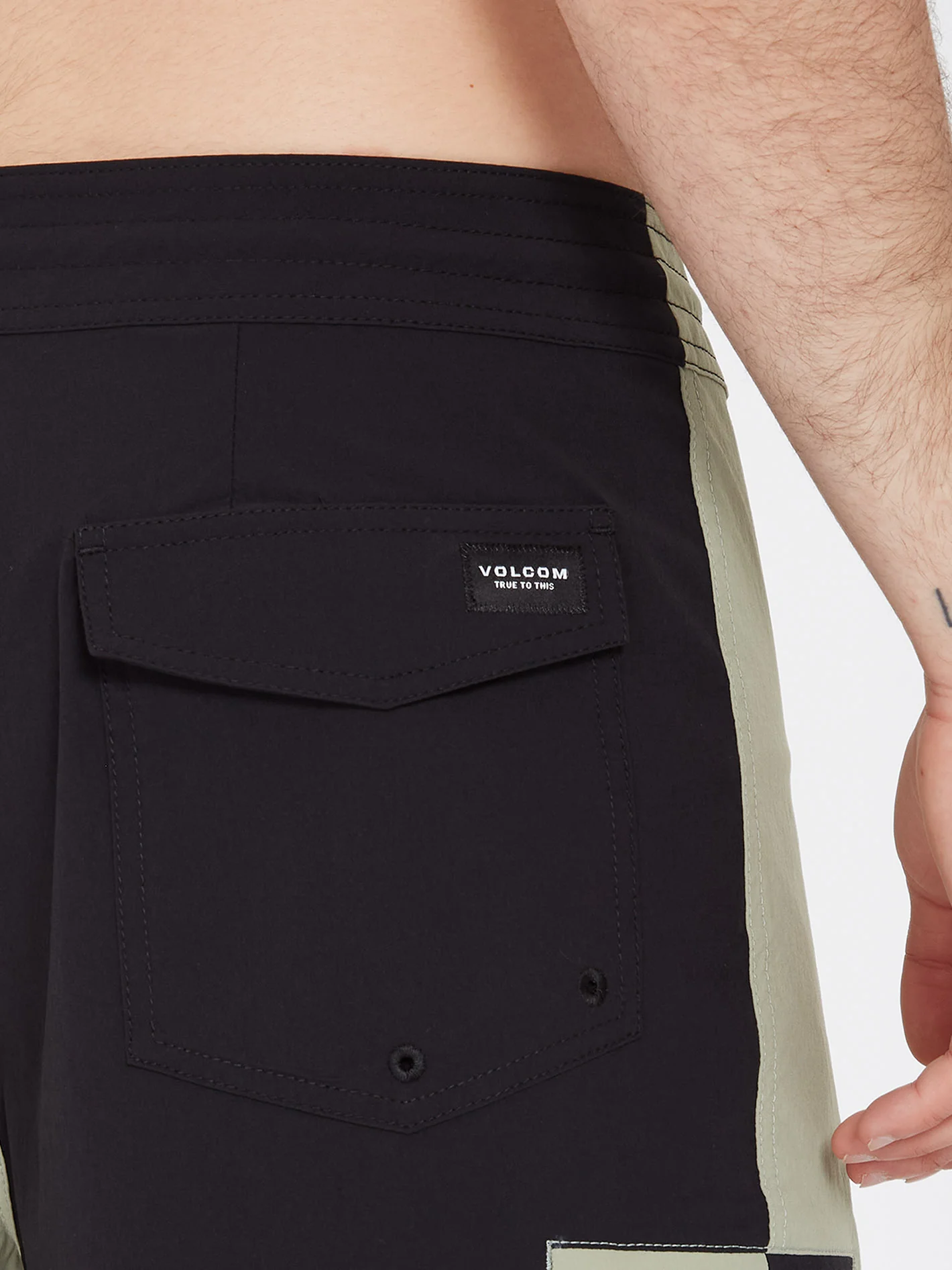 Surf Vitals Noa Deane 21" Boardshort - BLACK - Image 6