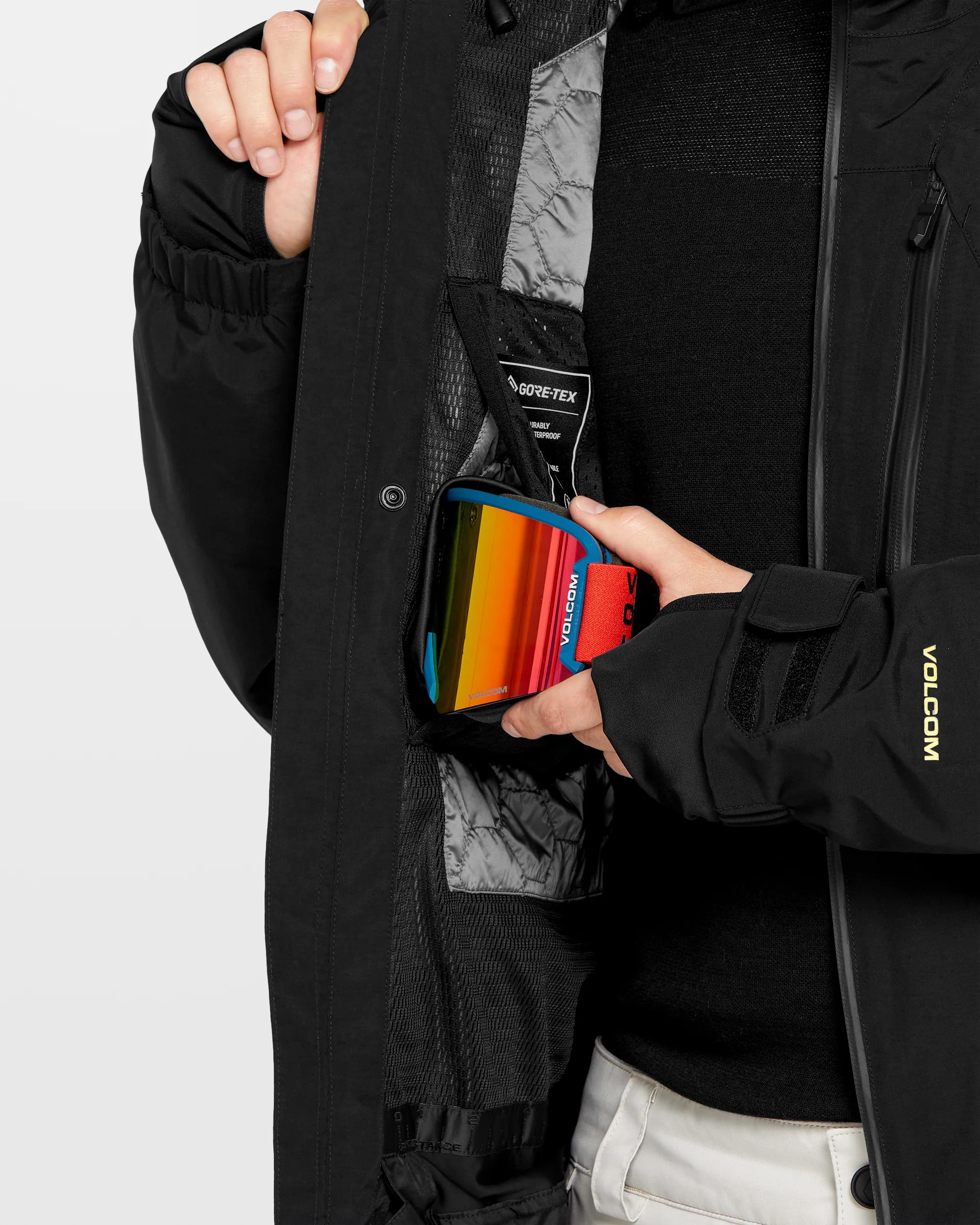 Tds 2L Gore-Tex Jacket - Black - Image 9