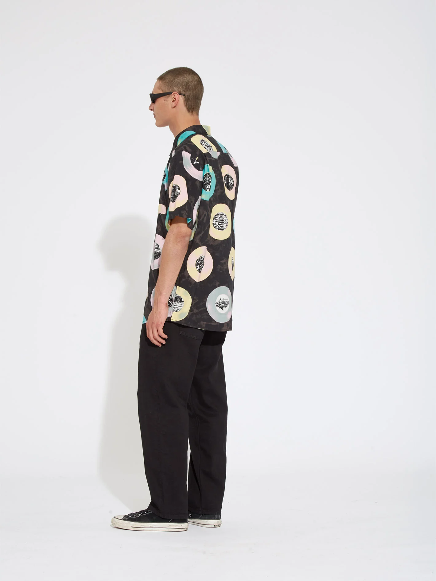 V Entertainment Shirt - BLACK - Image 5