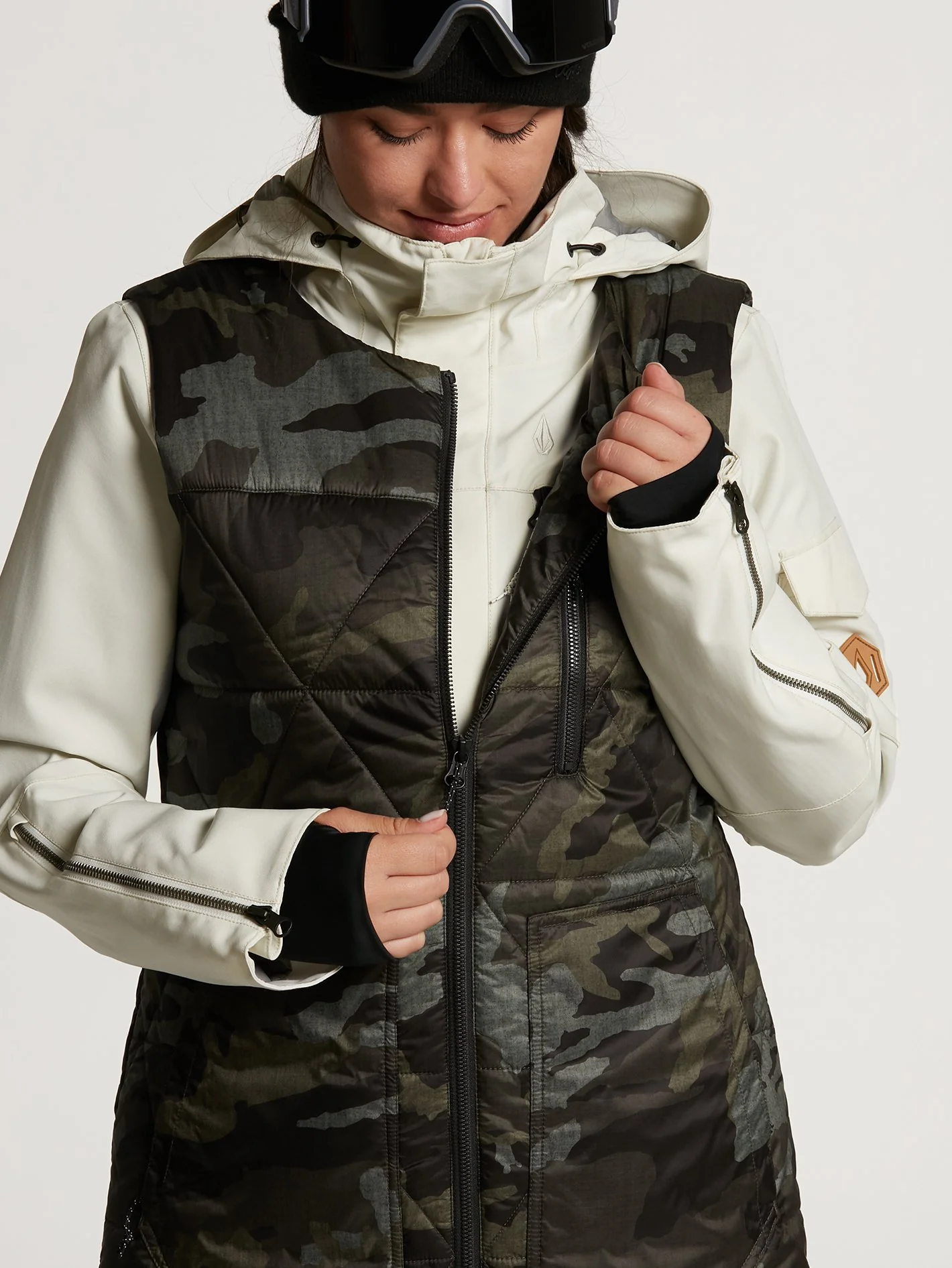Vault 4-in-1 Jacket - Bone - Image 12
