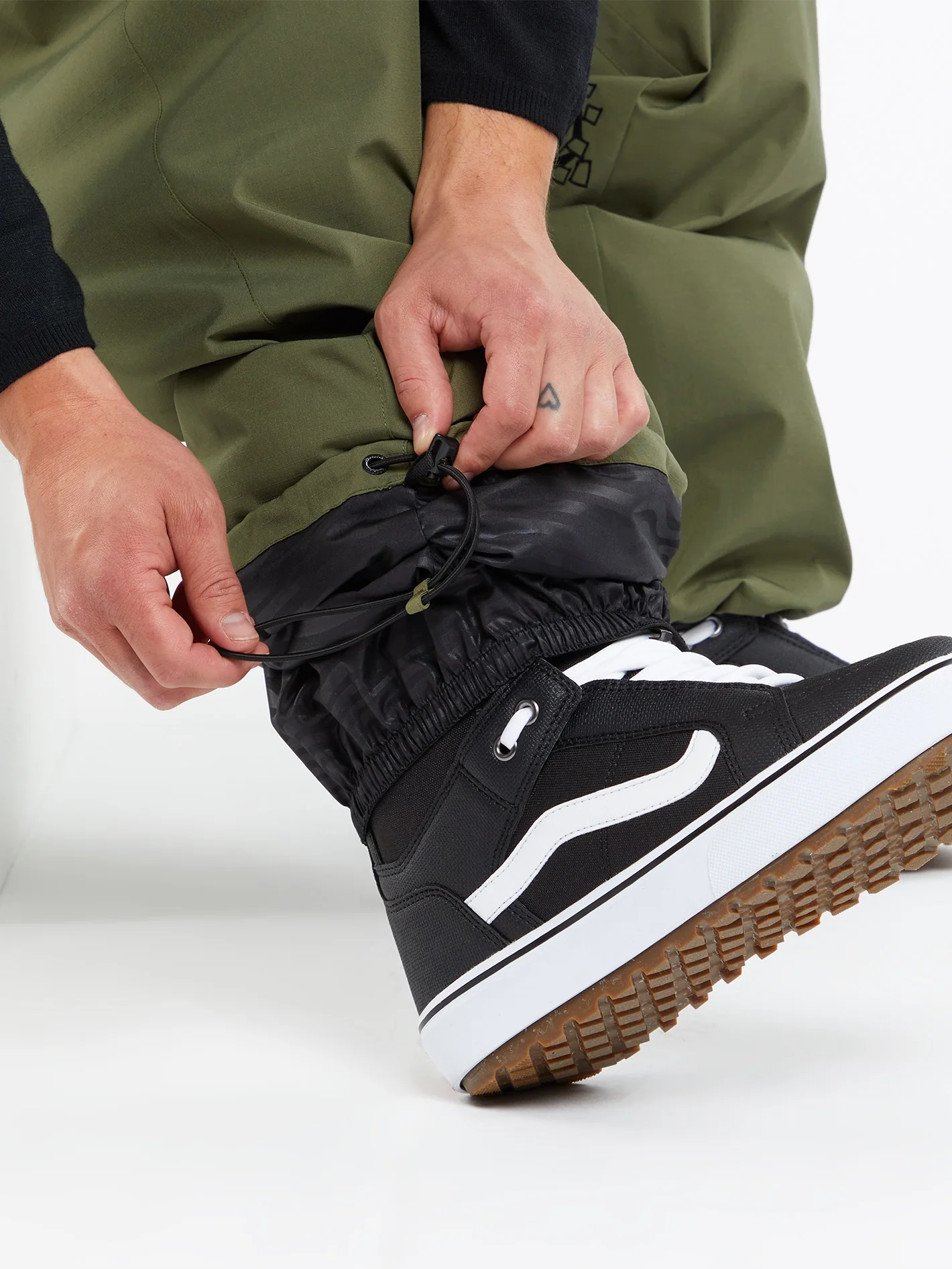 Vlcmxdustbox Trousers - MILITARY - Image 9